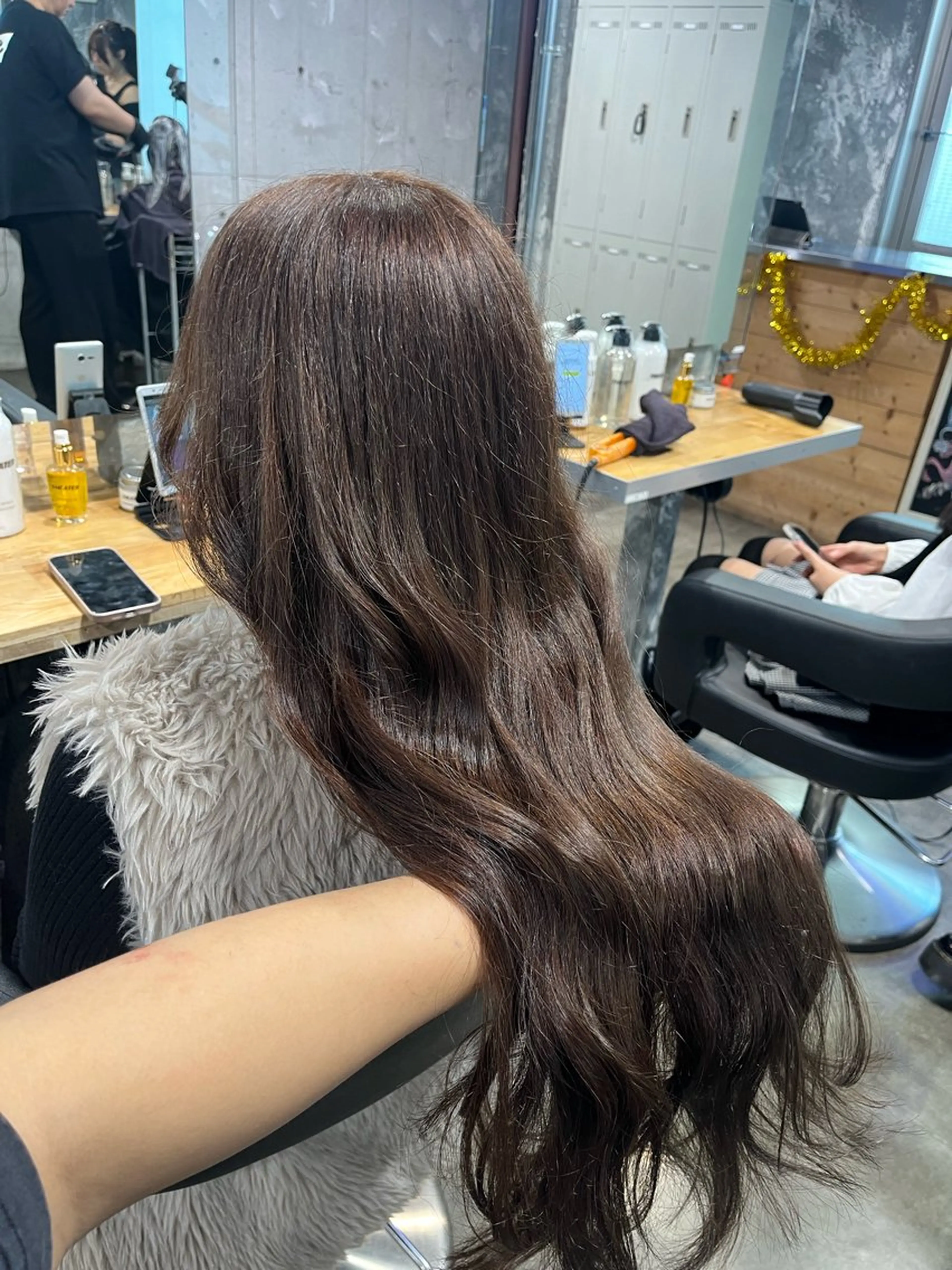 ロング カラー ハイトーンカラー 🦄レイヤーカットのヘアスタイル