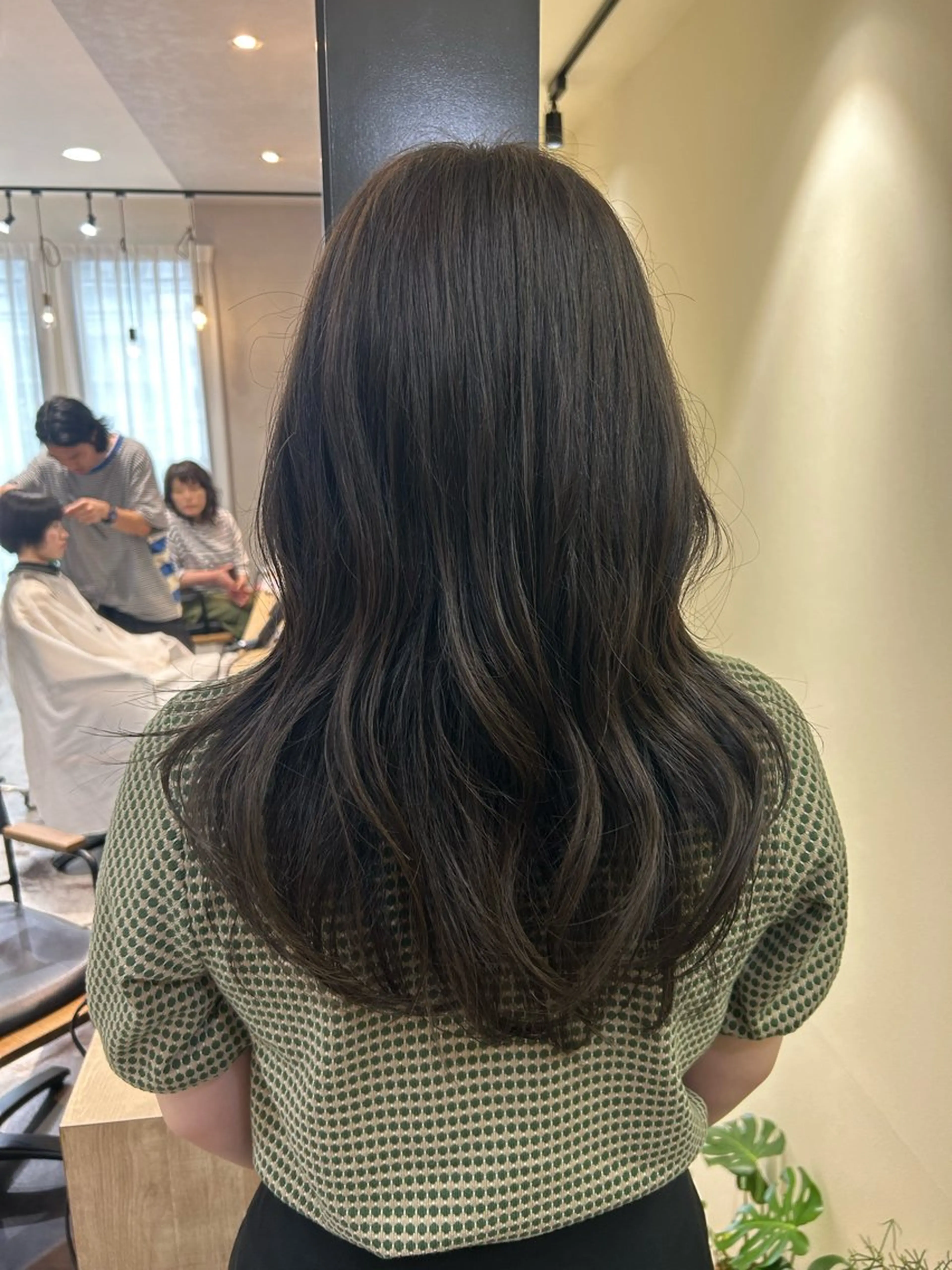 ロング カラー アッシュ アッシュグレー アッシュグレージュ 透明感カラー グレージュ カット ヘアカラー トリートメント hub hair レイヤー/透明感のヘアスタイル