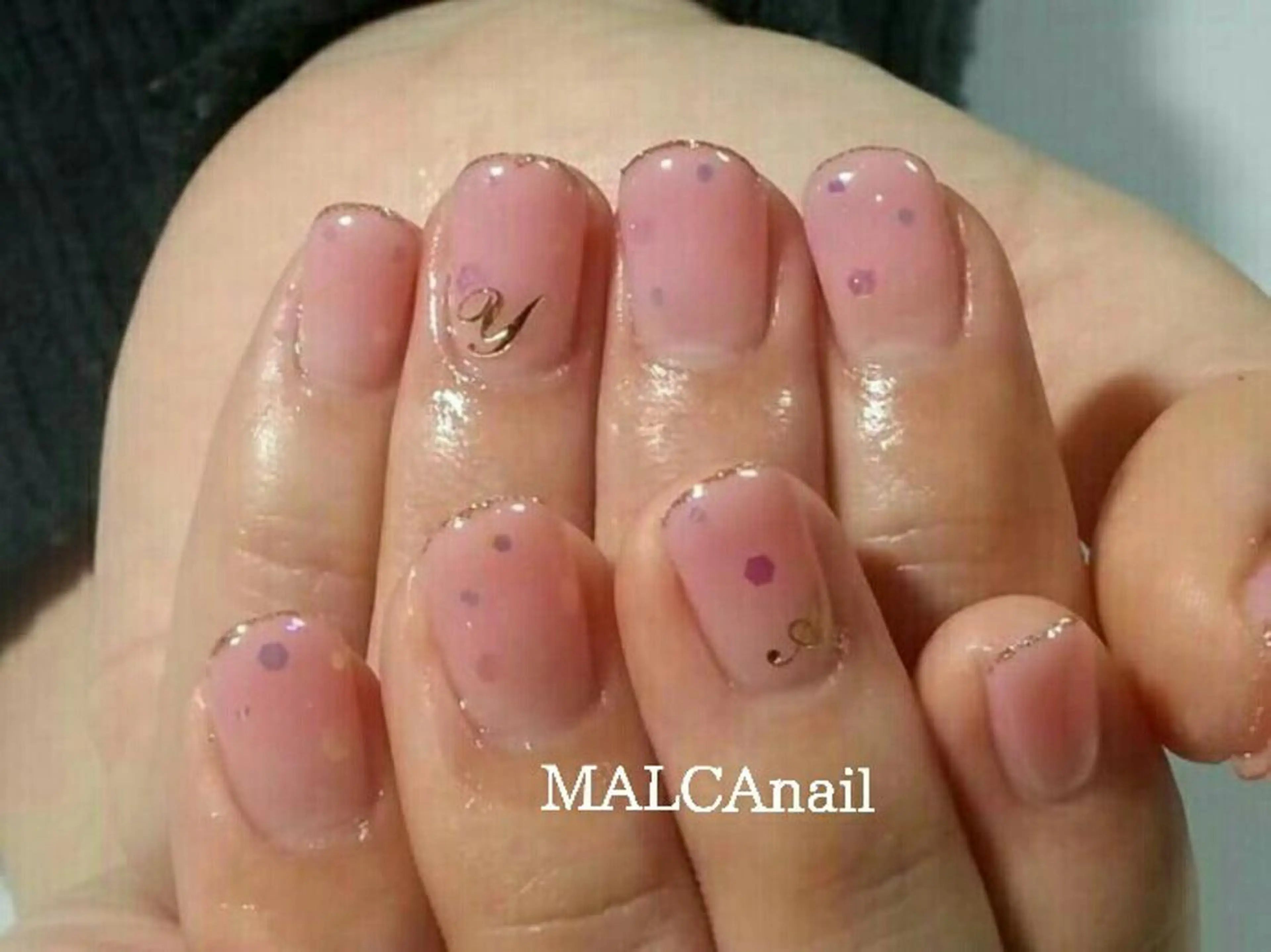 ネイル グラデーション MALCAnail(マルカネイル)所属・荒木 莉奈のネイルデザイン