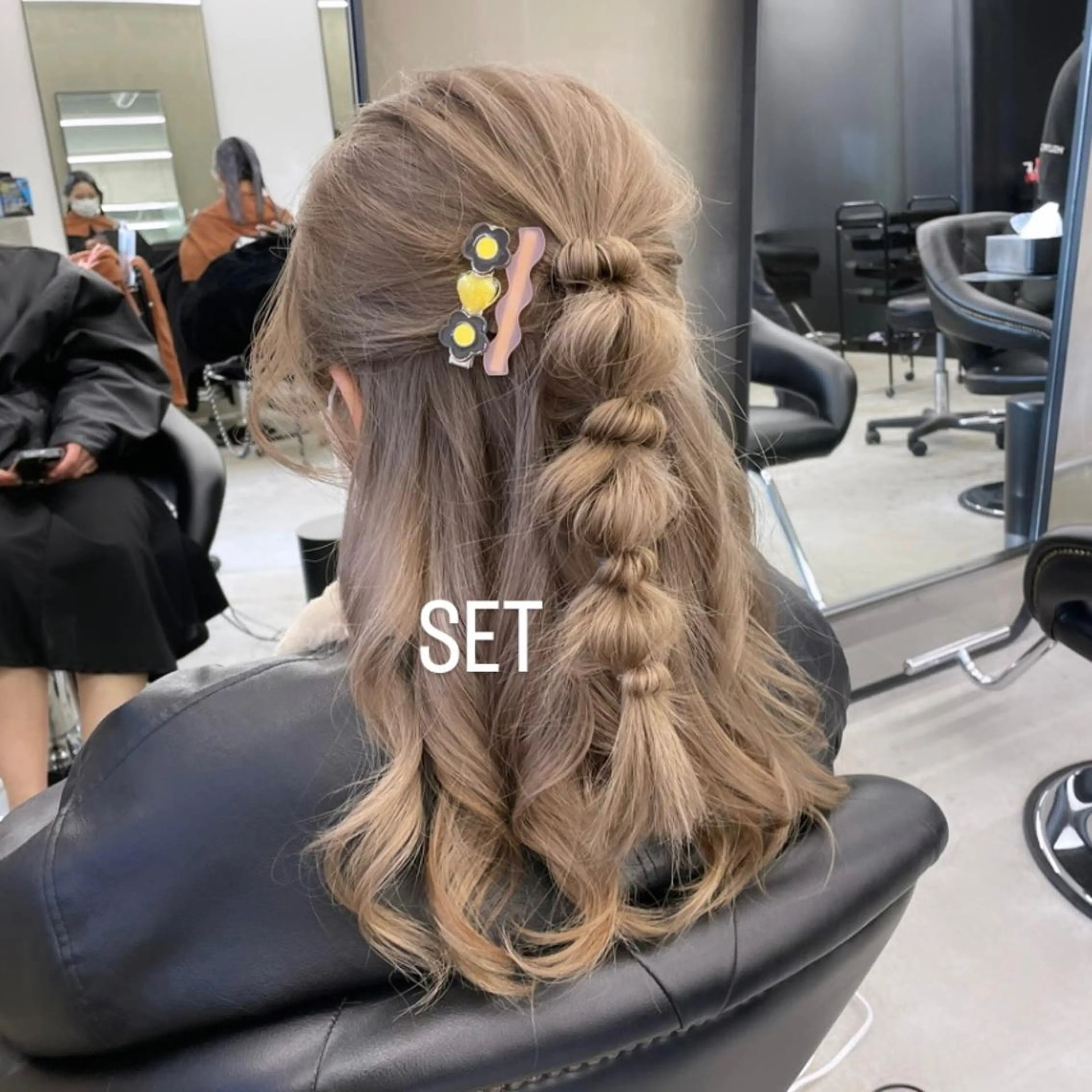 セミロング ヘアアレンジ ヘアセット エクステ🩵ブリーチ 韓国ヘア🩵KAEのヘアスタイル