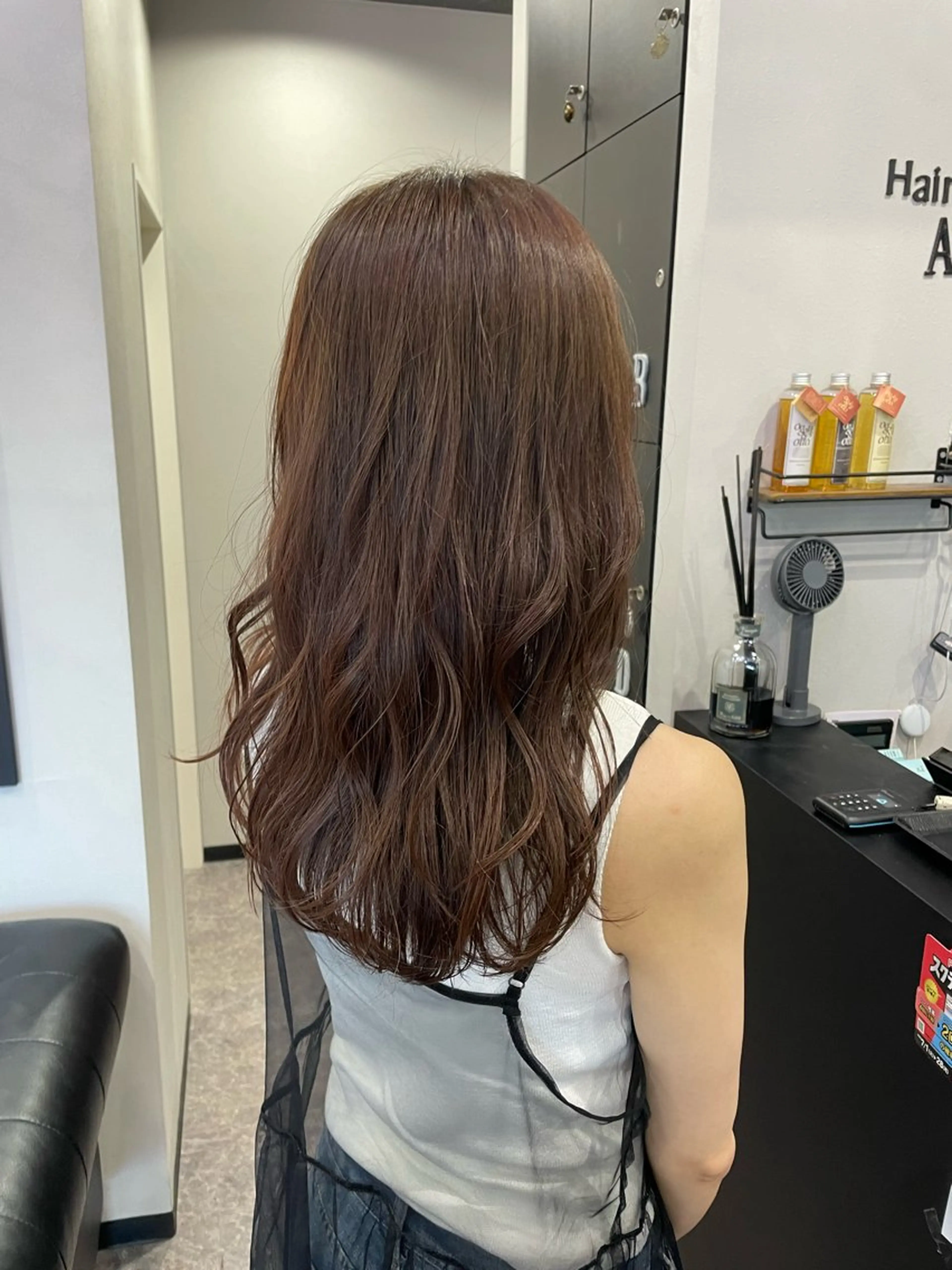 ロング カラー 友滝 真菜美のヘアスタイル