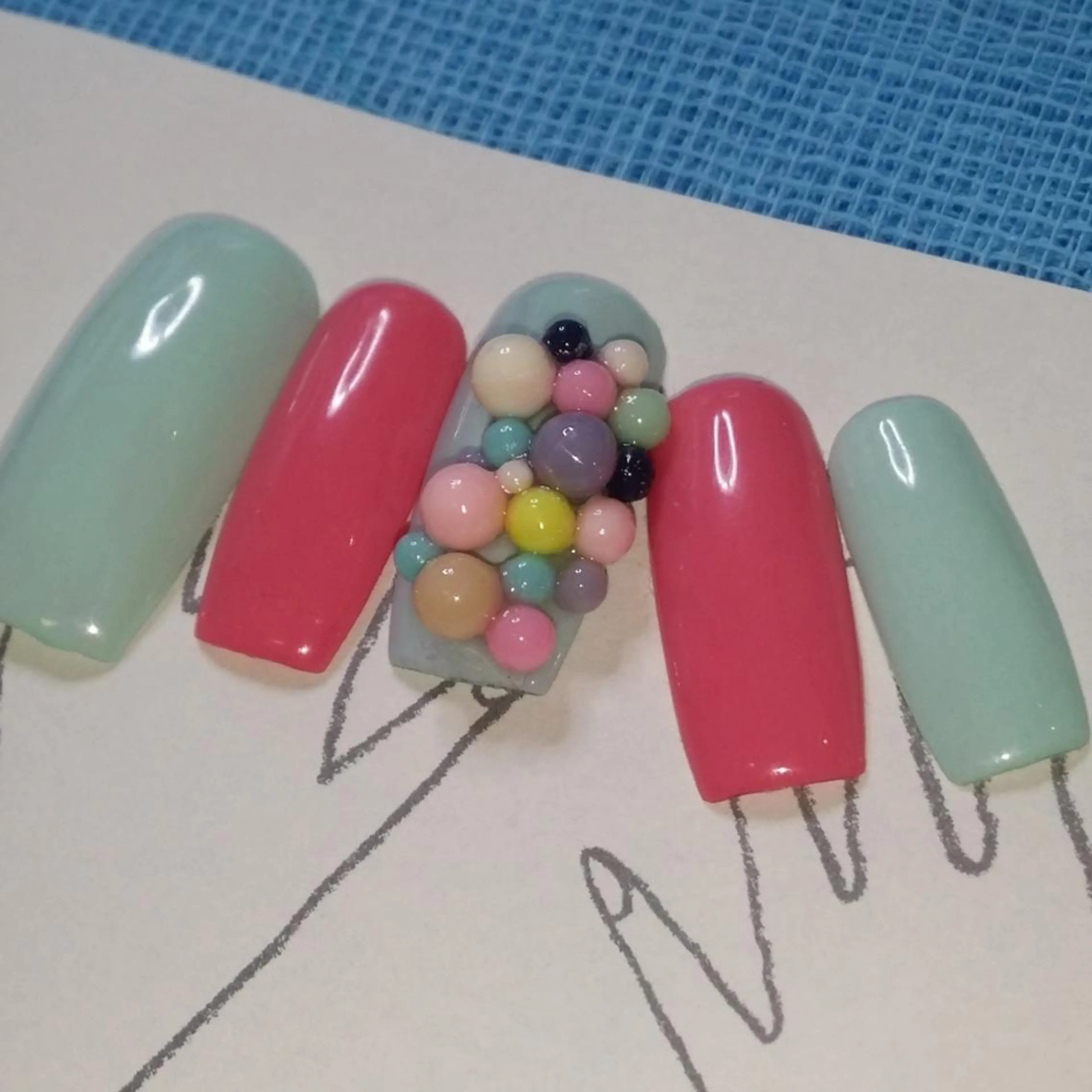 ネイル アートネイル L'instant  Nail Artzのネイルデザイン