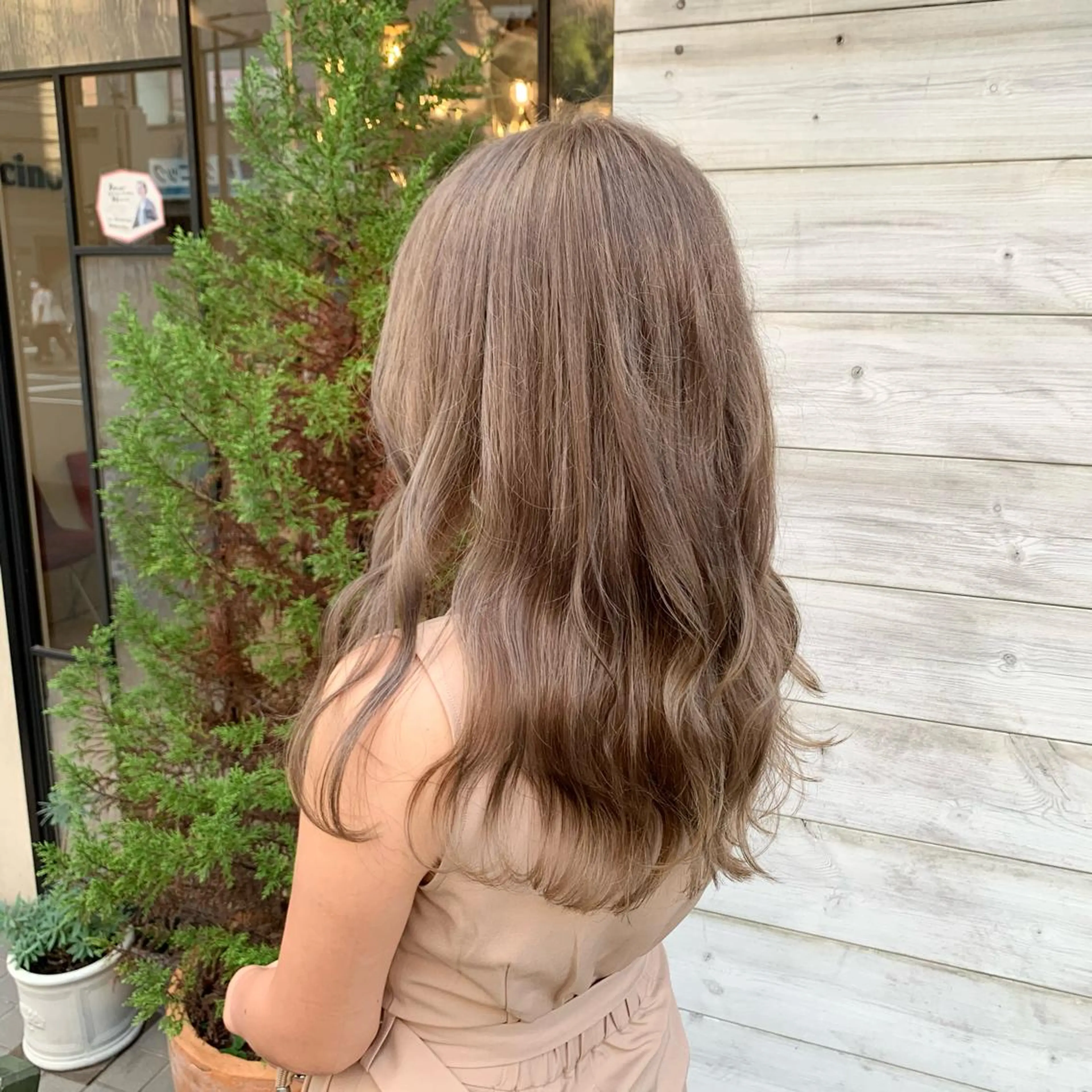 セミロング カット ヘアカラー 柳川沙羅 🌿透明感カラーのヘアスタイル
