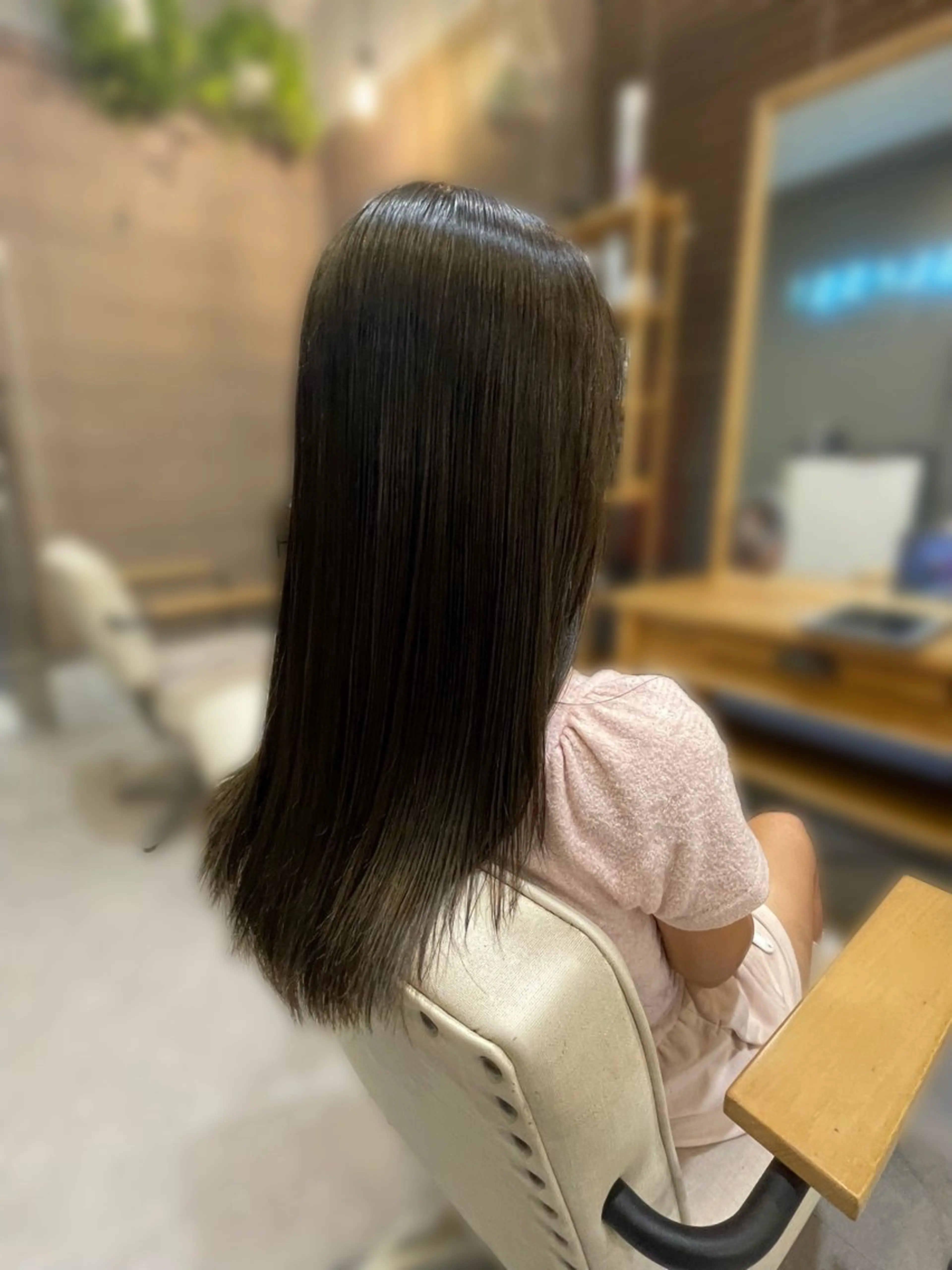 ロング 髙梨 いず美のヘアスタイル