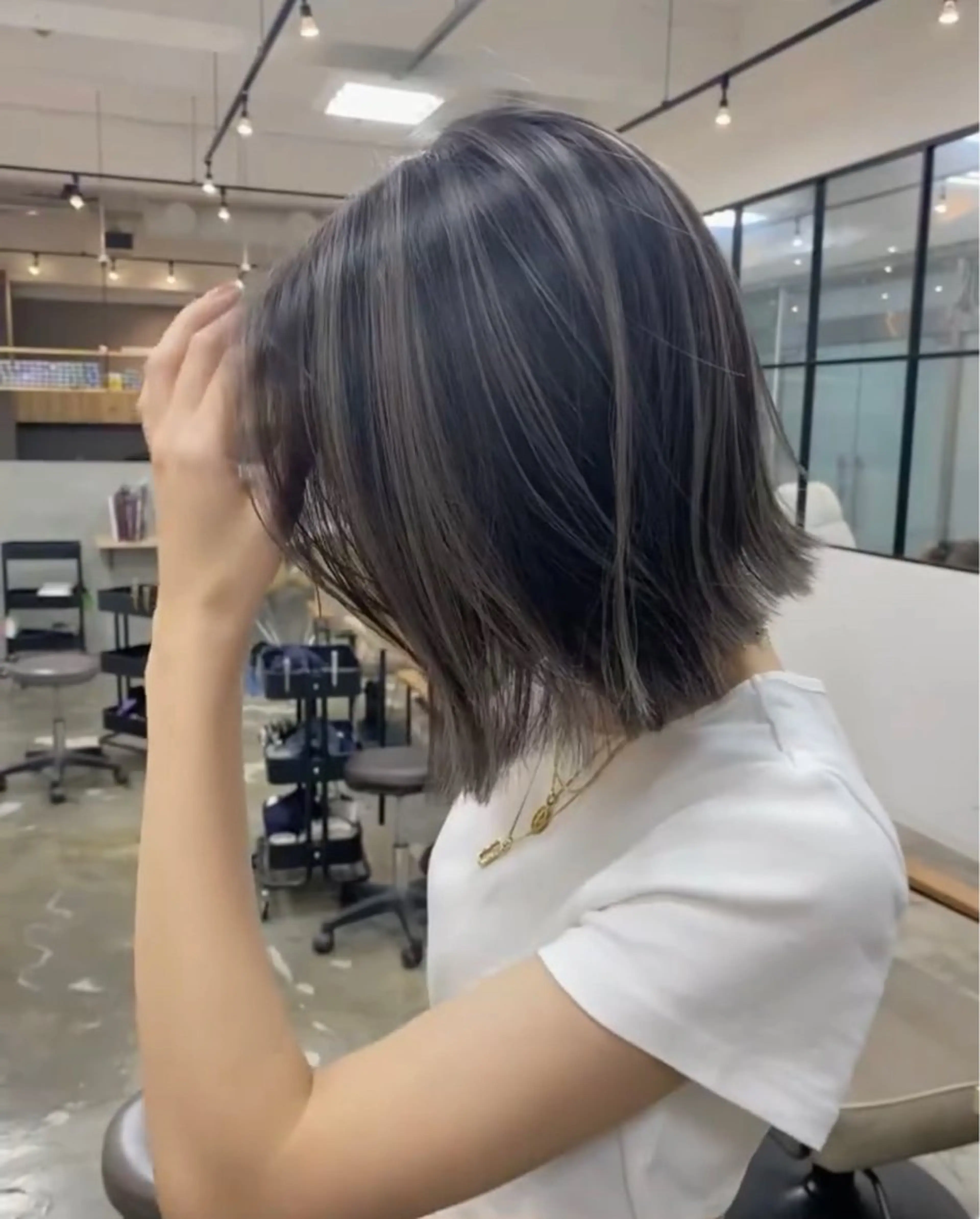 カラー ハイライトカラー デザインカラー /るあんのヘアスタイル