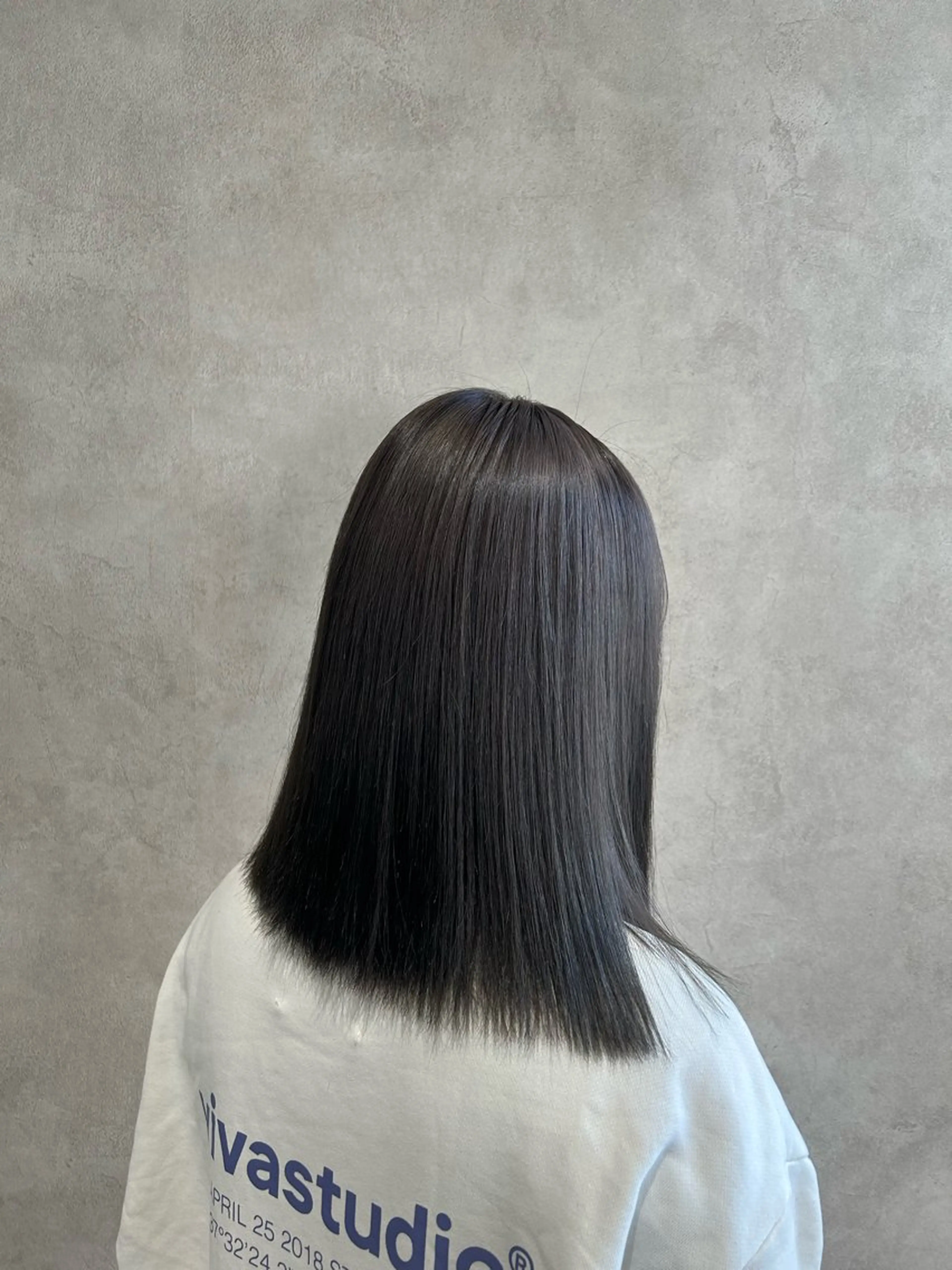 ミディアム カラー ヘアカラー トリートメント 《.Xian》リク /透明感カラー/艶髪のヘアスタイル