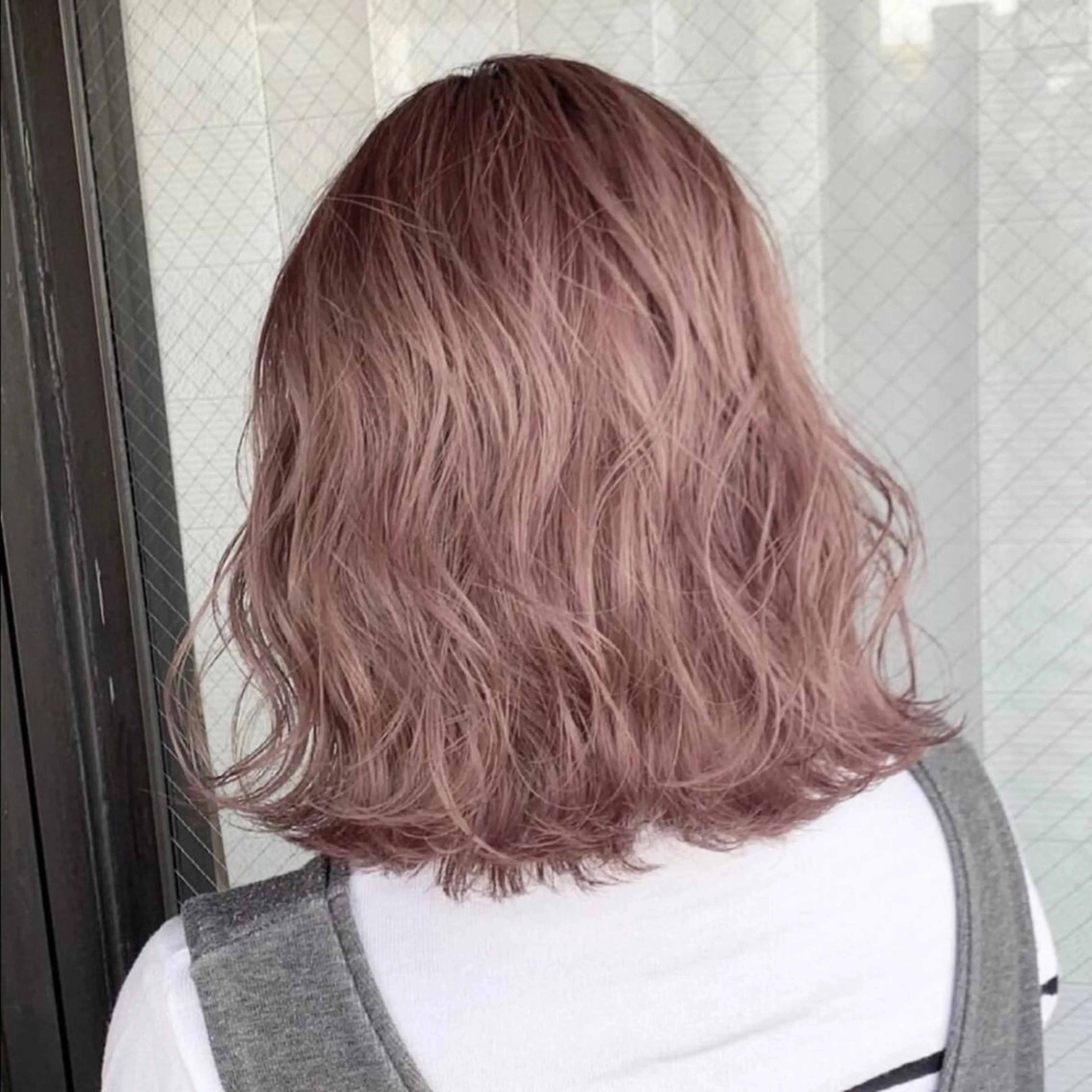 ミディアム 韓国風カラー ボブ 外国人風カラー ハイライト 髪質改善 江坂エリア最安値◎ ブリーチ*土田のヘアスタイル