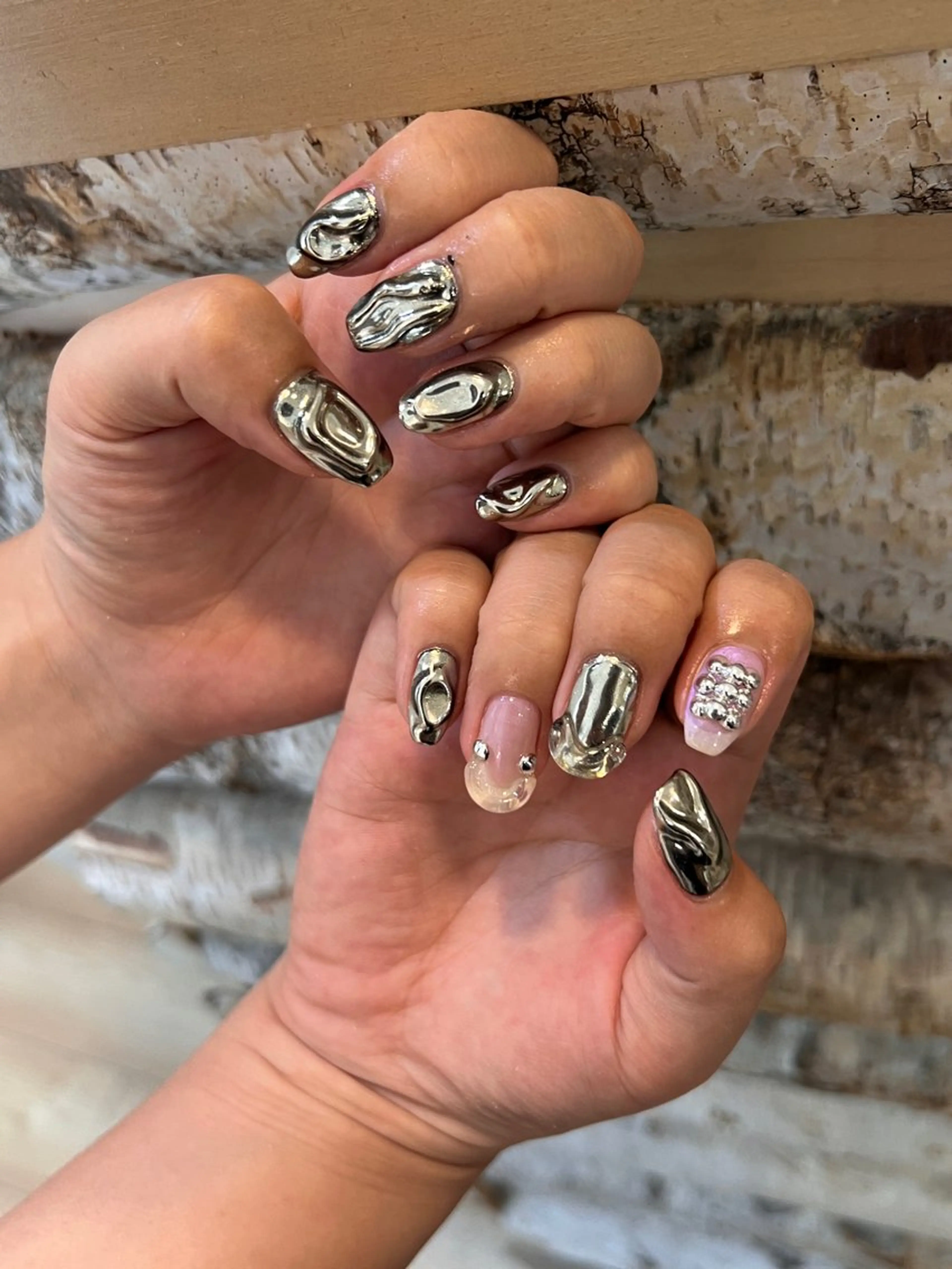 ネイル ミラーネイル 持ち込み シルバー いちじゅう あおいのネイルデザイン