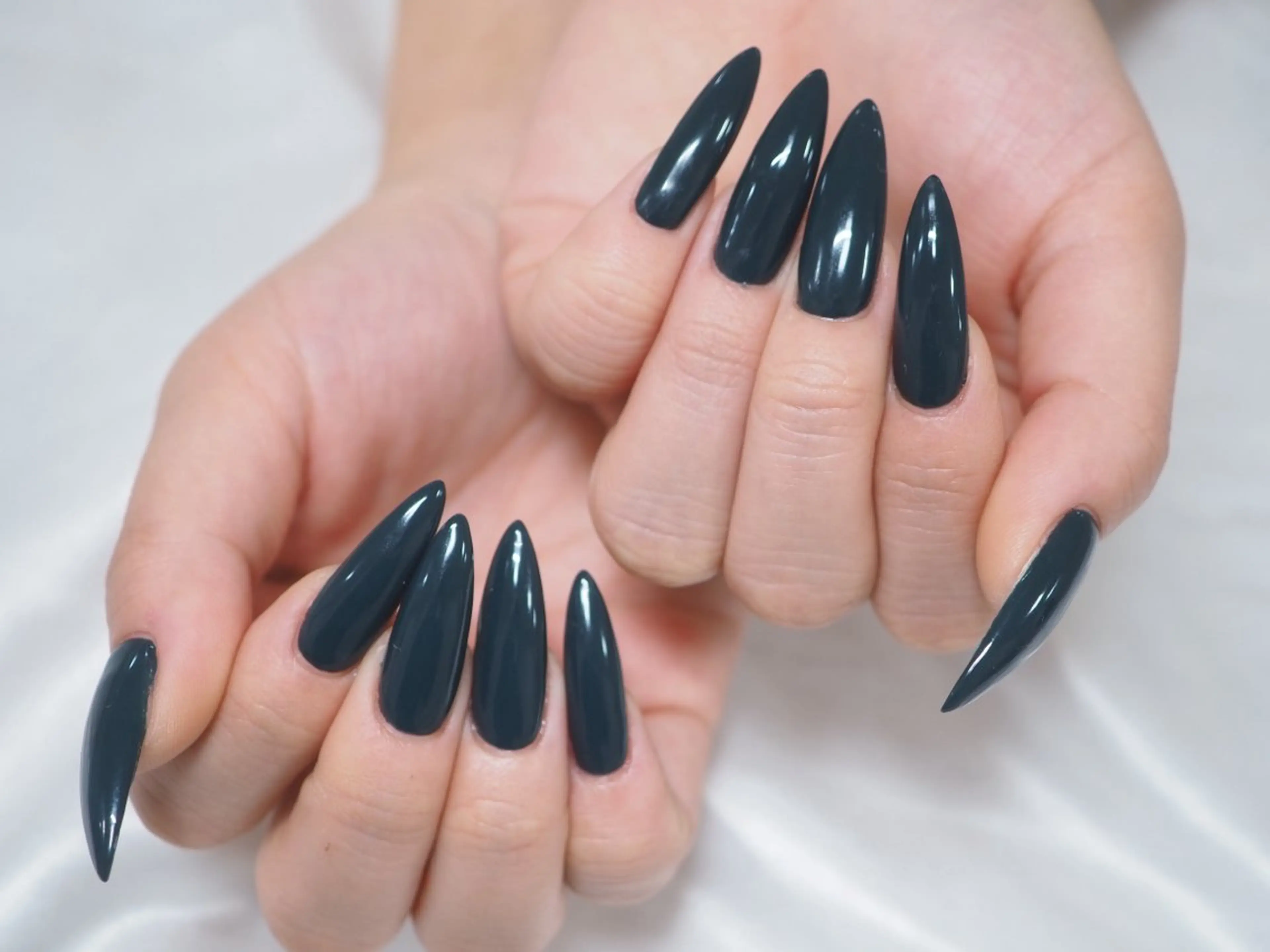 [オフあり⭕️]長さだし💅🏻ワンカラー・グラデーション・フレンチ⚠︎︎土日祝＋550の写真