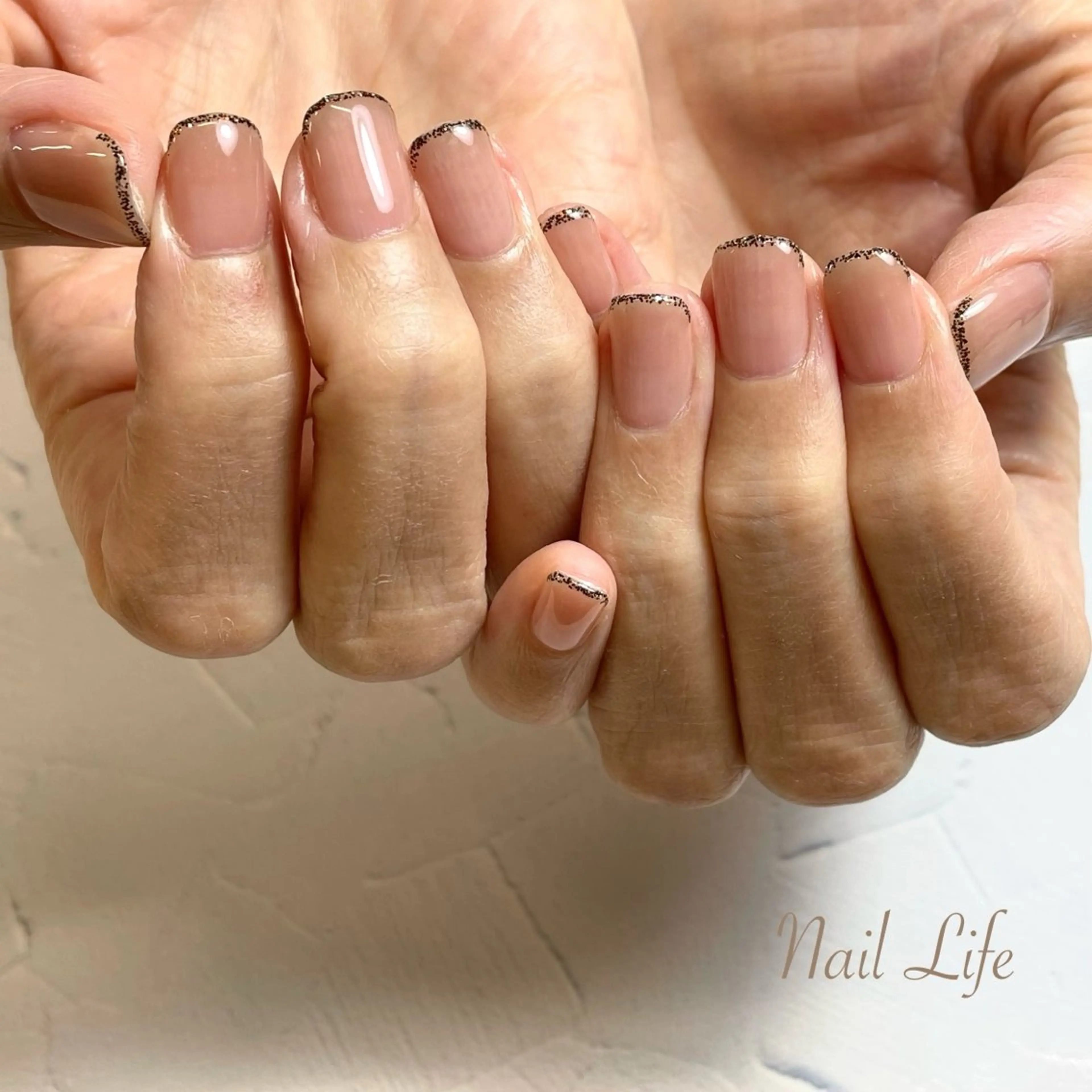 ネイル ブラウン キラキラネイル 大嶋 めぐみのネイルデザイン