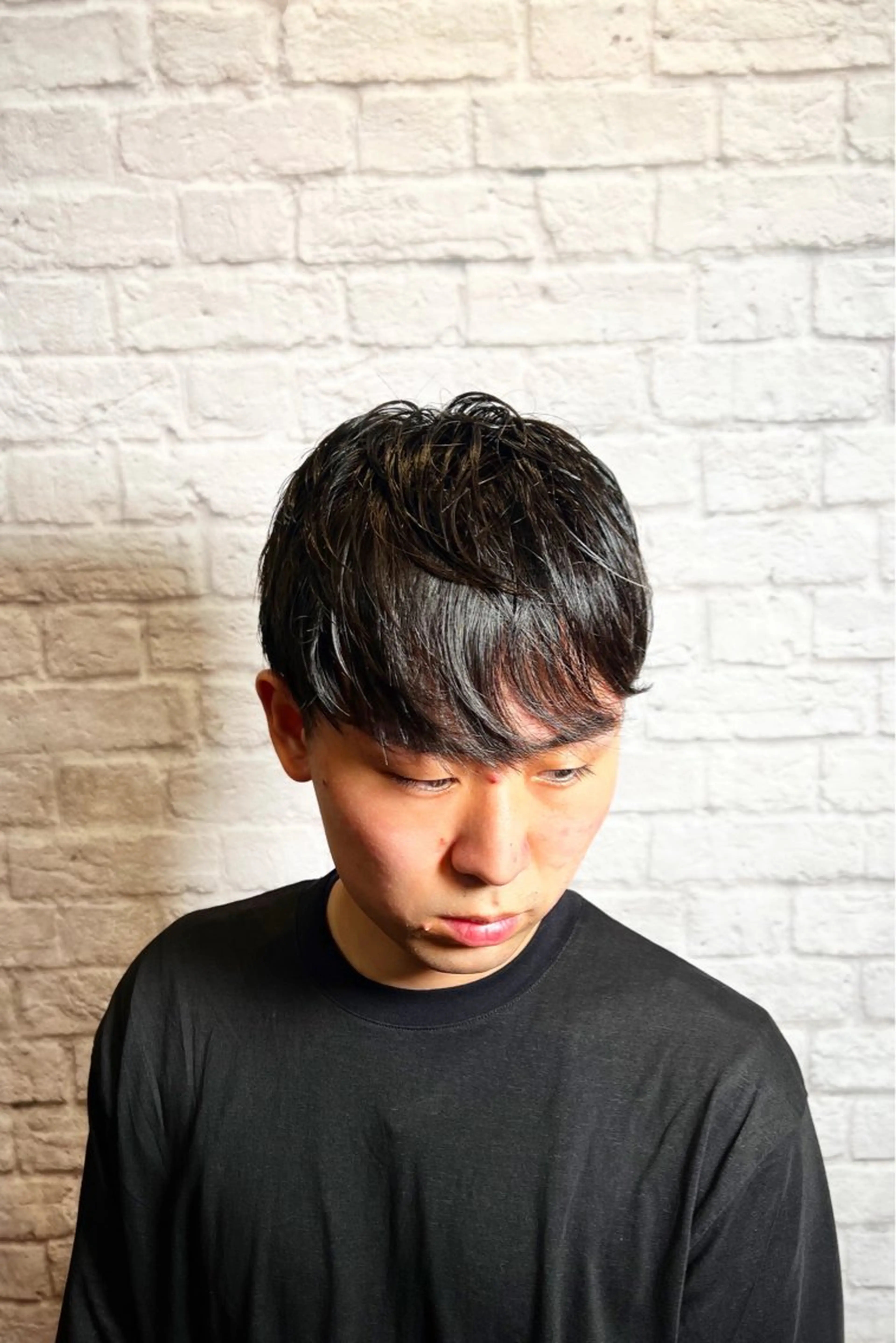 ショート カラー パーマ ヘアアレンジ メンズ センターパート マッシュ メンズパーマ メンズツイストパーマ ツイストスパイラルパーマ カット ヘアセット メンズカット/パーマ 山崎航平💈のヘアスタイル