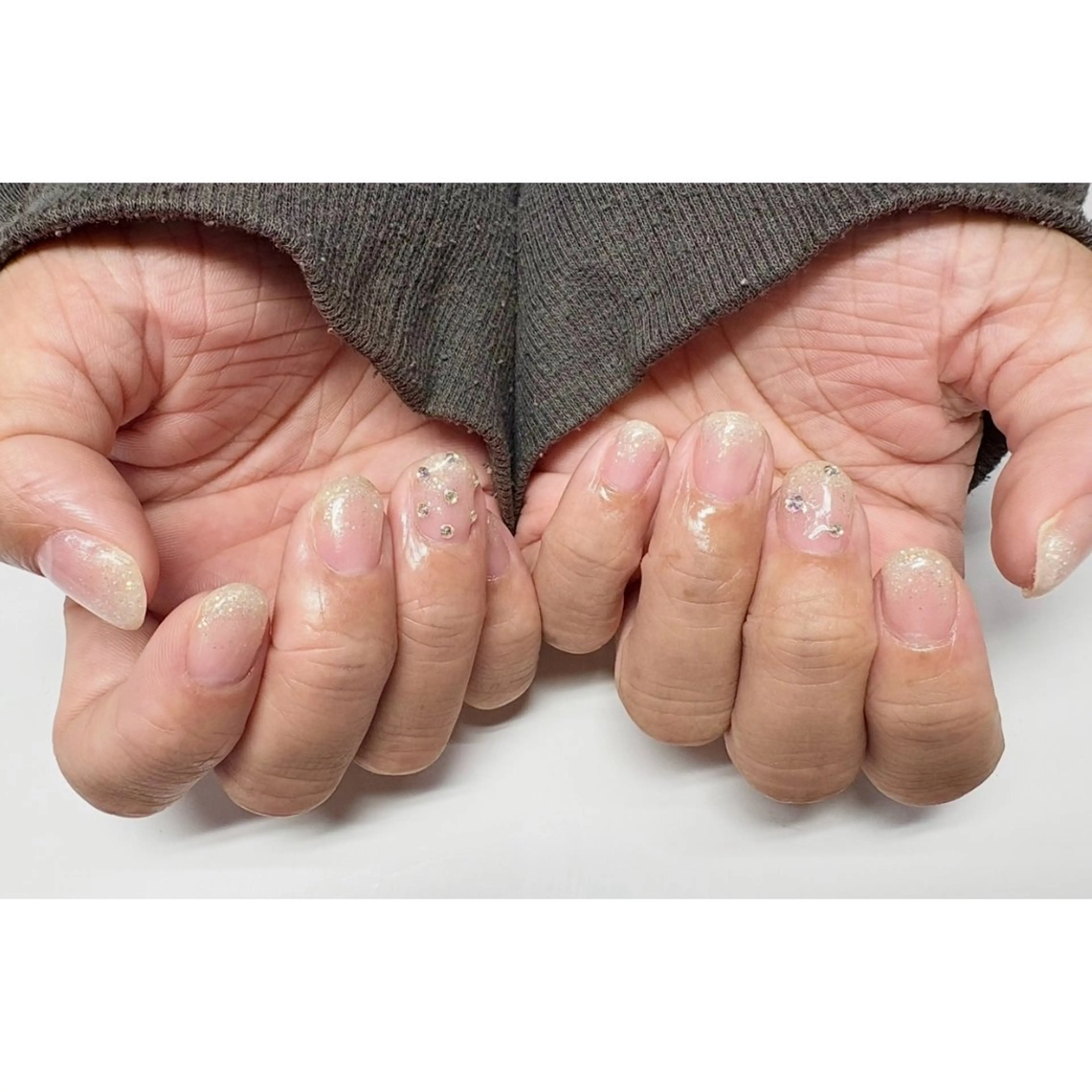 ネイル ラメ(グリッター) ラメグラデーション ストーンネイル canidressy天神橋五丁目店所属・nanoka ୨୧のネイルデザイン