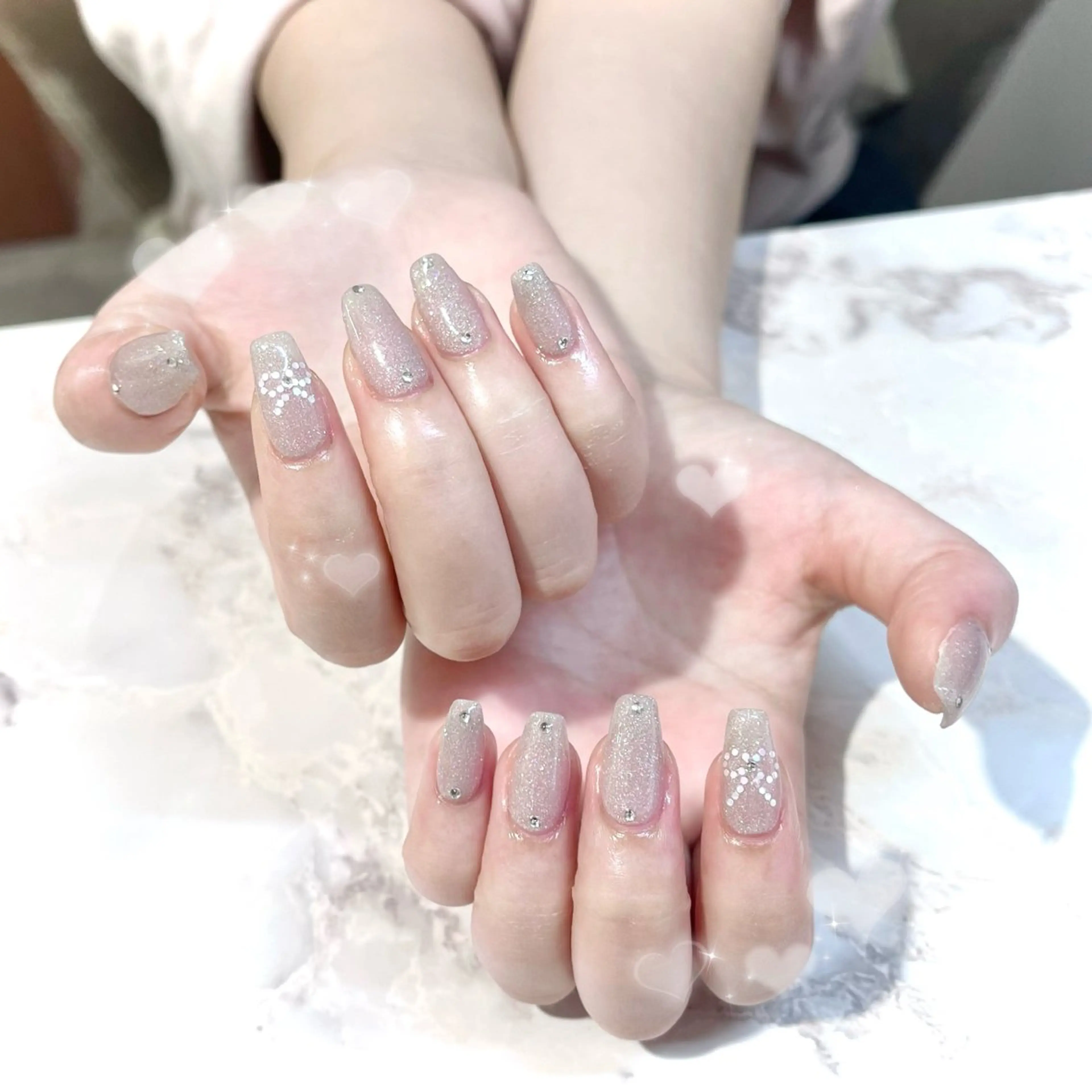 ネイル リボン ストーンネイル 川村 優奈𝜗𝜚のネイルデザイン