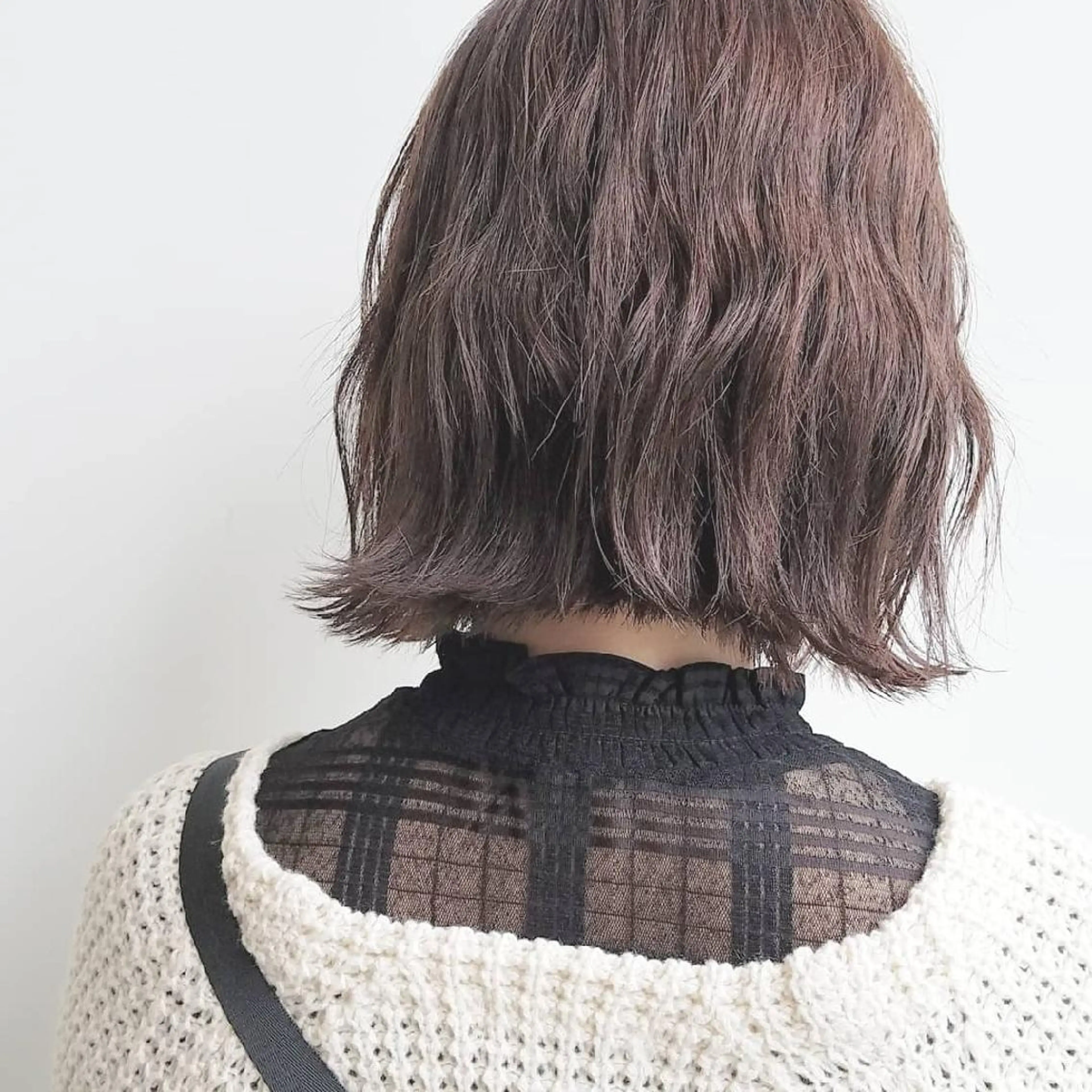 ショート カラー パーマ ヘアアレンジ マツエク・マツパ ネイル ベージュカラー ラベンダーカラー ラベンダーベージュ 春ネイル iplus まつげ、眉毛、耳つぼのマツエク・マツパデザイン