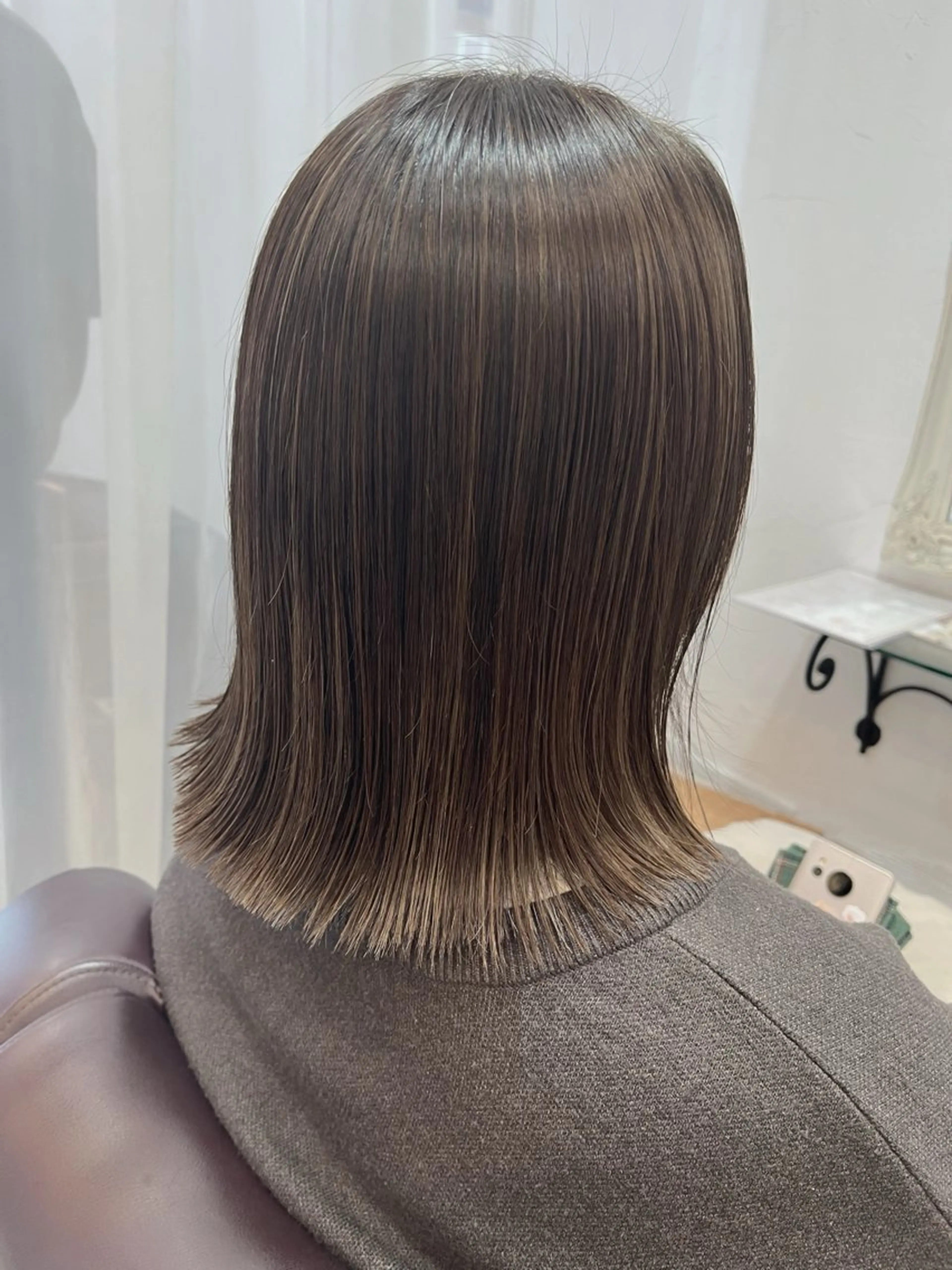 ミディアム カラー 切りっぱなしボブ アディクシーカラー ブリーチ ダブルカラー イヤリングカラー カット ヘアカラー トリートメント 中原由貴 /WILLOW京橋のヘアスタイル