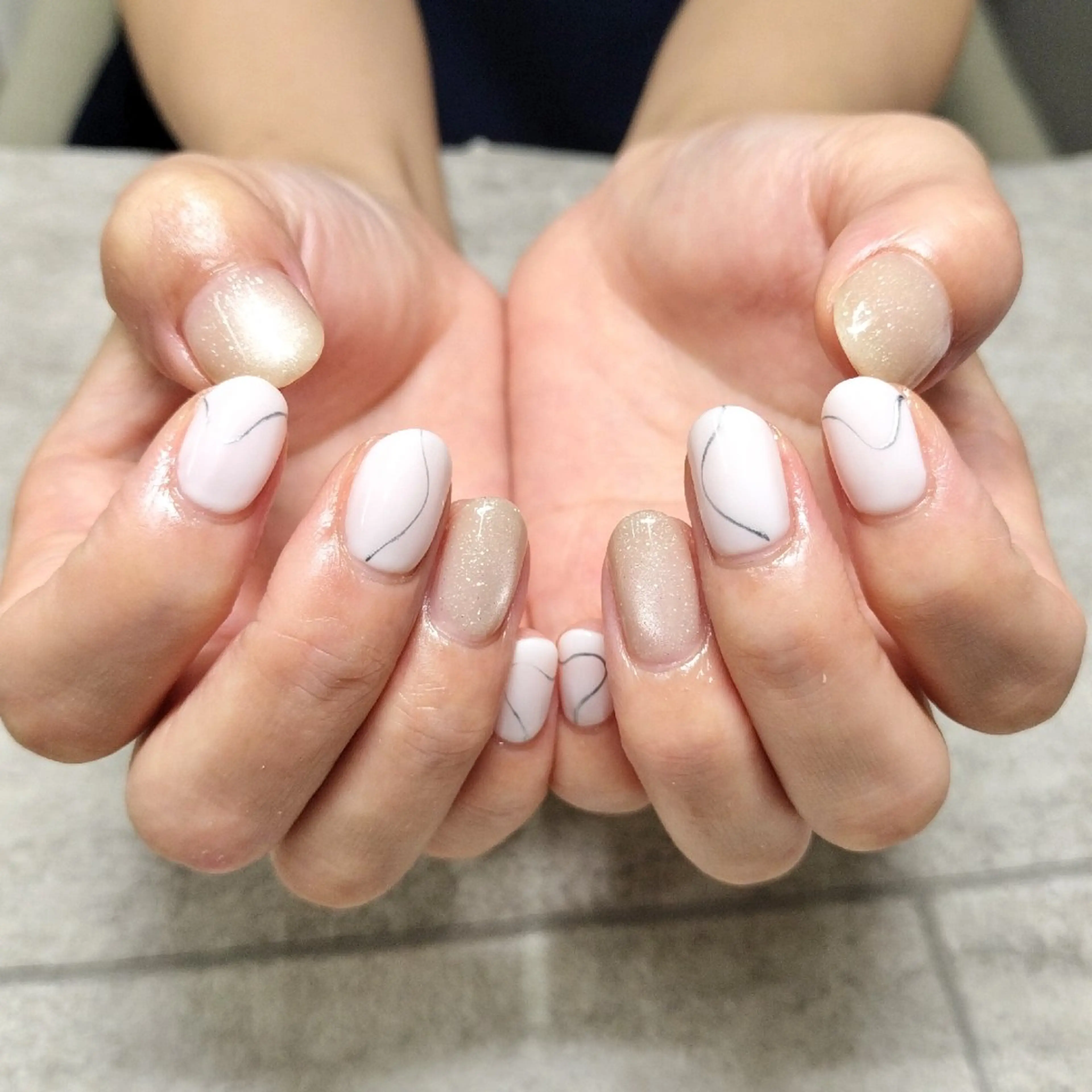 ネイル フラッシュネイル マグネットネイル ハンドネイル She by M【シーバイエム】パラジェル/ニュアンスネイル所属・She by M. Ryoukaのネイルデザイン