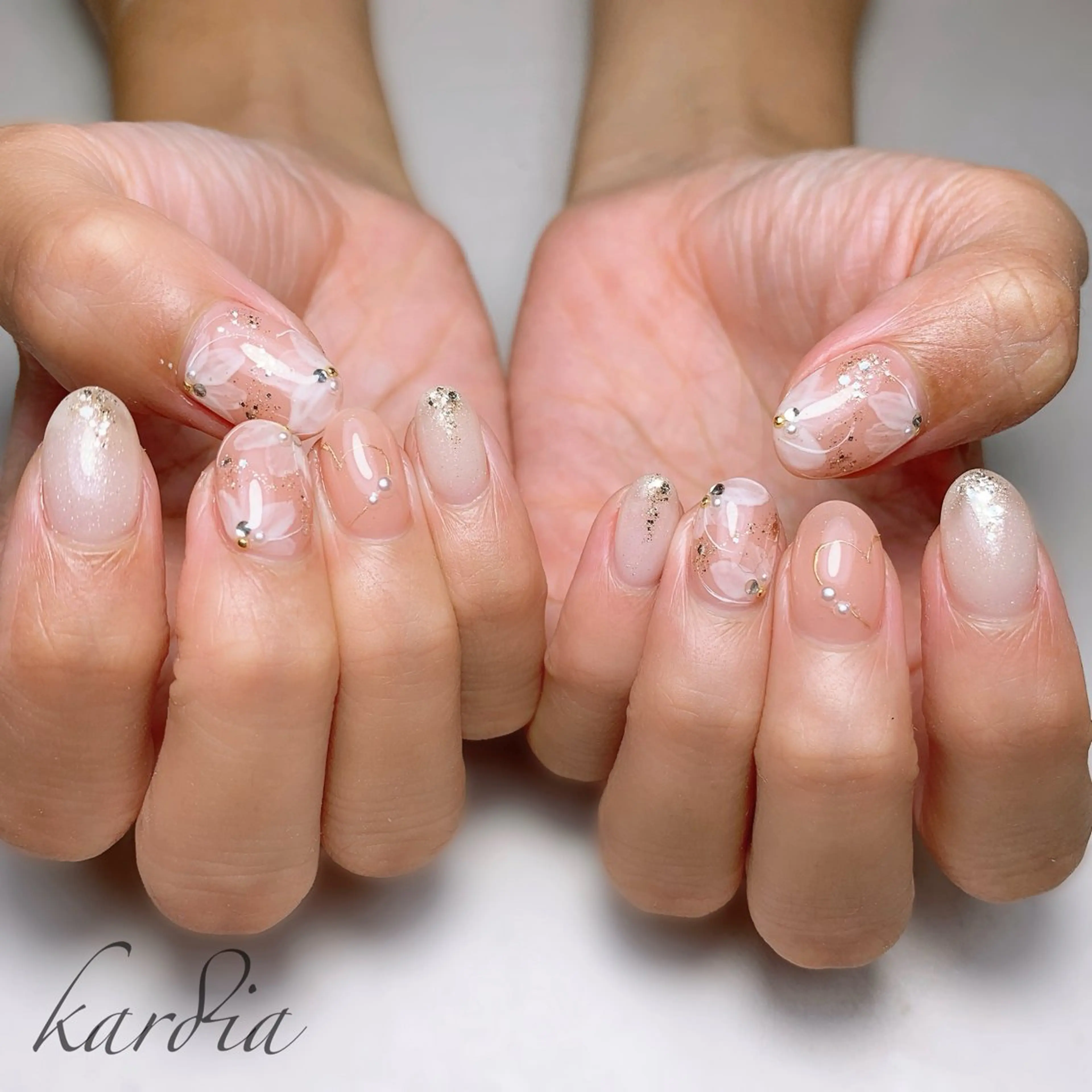 ネイル ハンドネイル καρδιά -ｶﾙﾃﾞｨｱ-のネイルデザイン