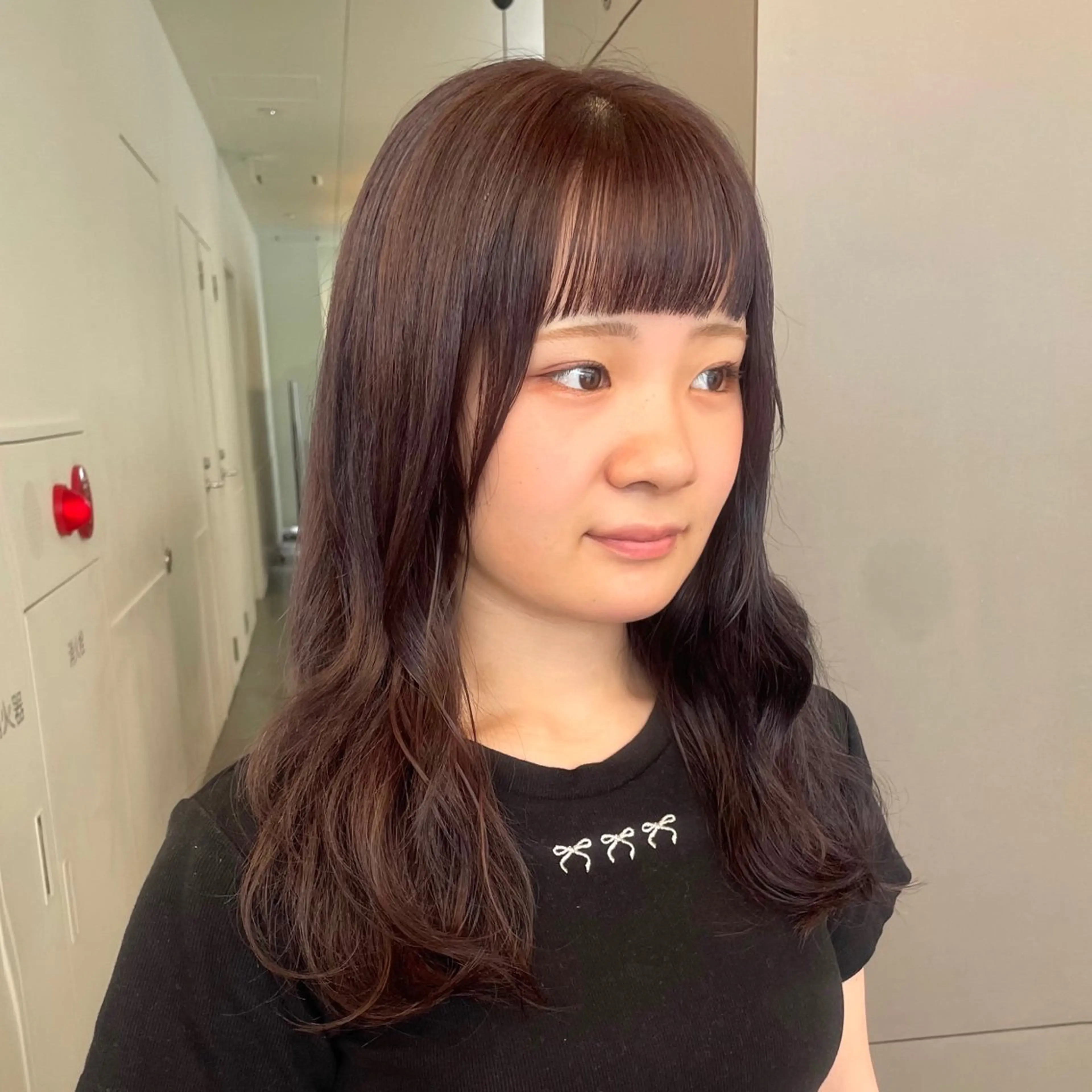 ロング カラー ベージュカラー ブリーチ 透明感カラー ディープラベンダー ダブルカラー ヘアカラー トリートメント ブリーチ/レイヤー 🌻Mutsumiのヘアスタイル