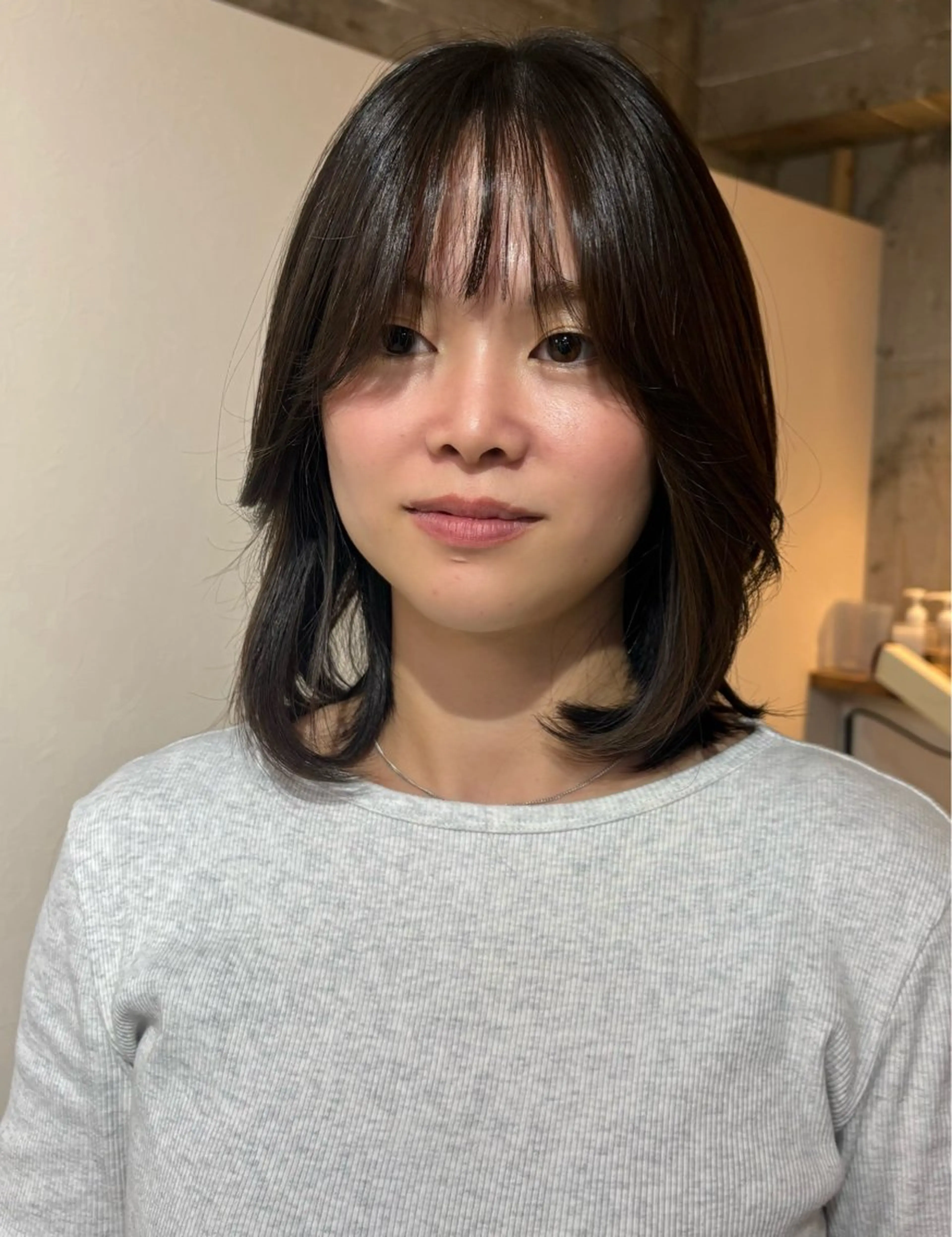 ミディアム レイヤーカット カット les baladins du miroir所属・🍃YURI 🍃のヘアスタイル