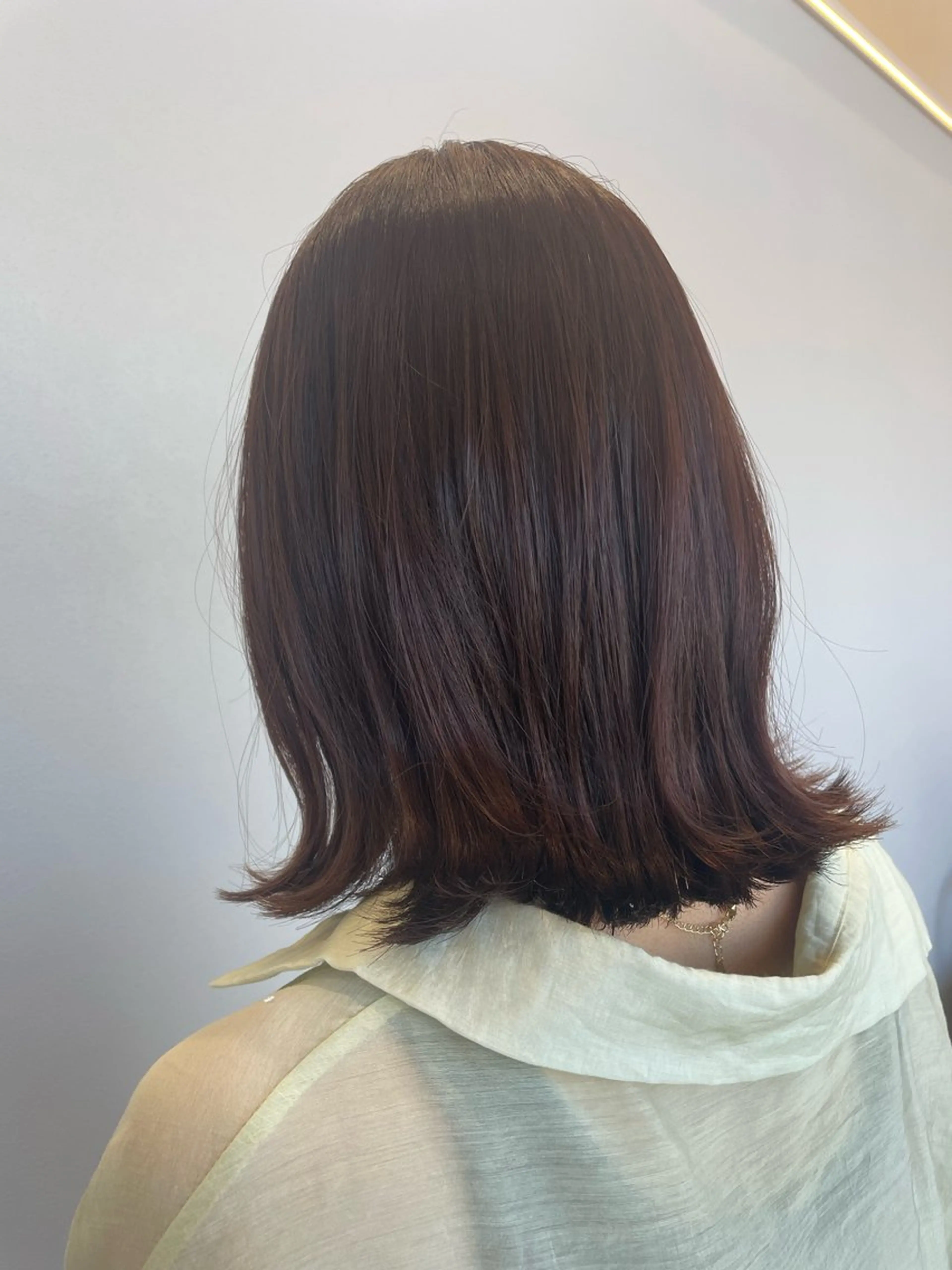 ミディアム カラー アッシュ 透明感カラー ピンクカラー くびれヘア 外ハネヘア カット ヘアカラー ニュースタイル SOHOのヘアスタイル