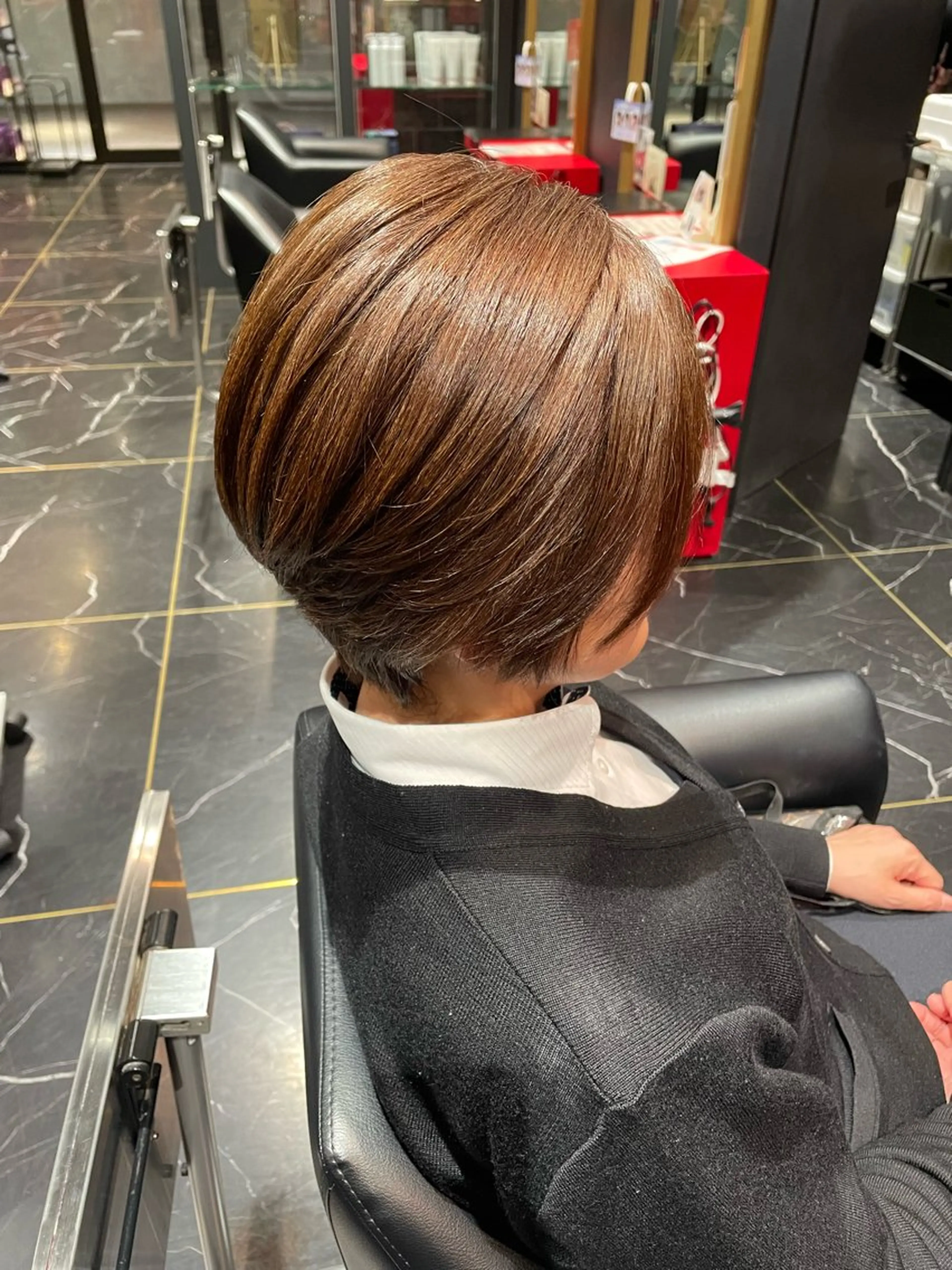 ショート カラー 森 亜紗美のヘアスタイル