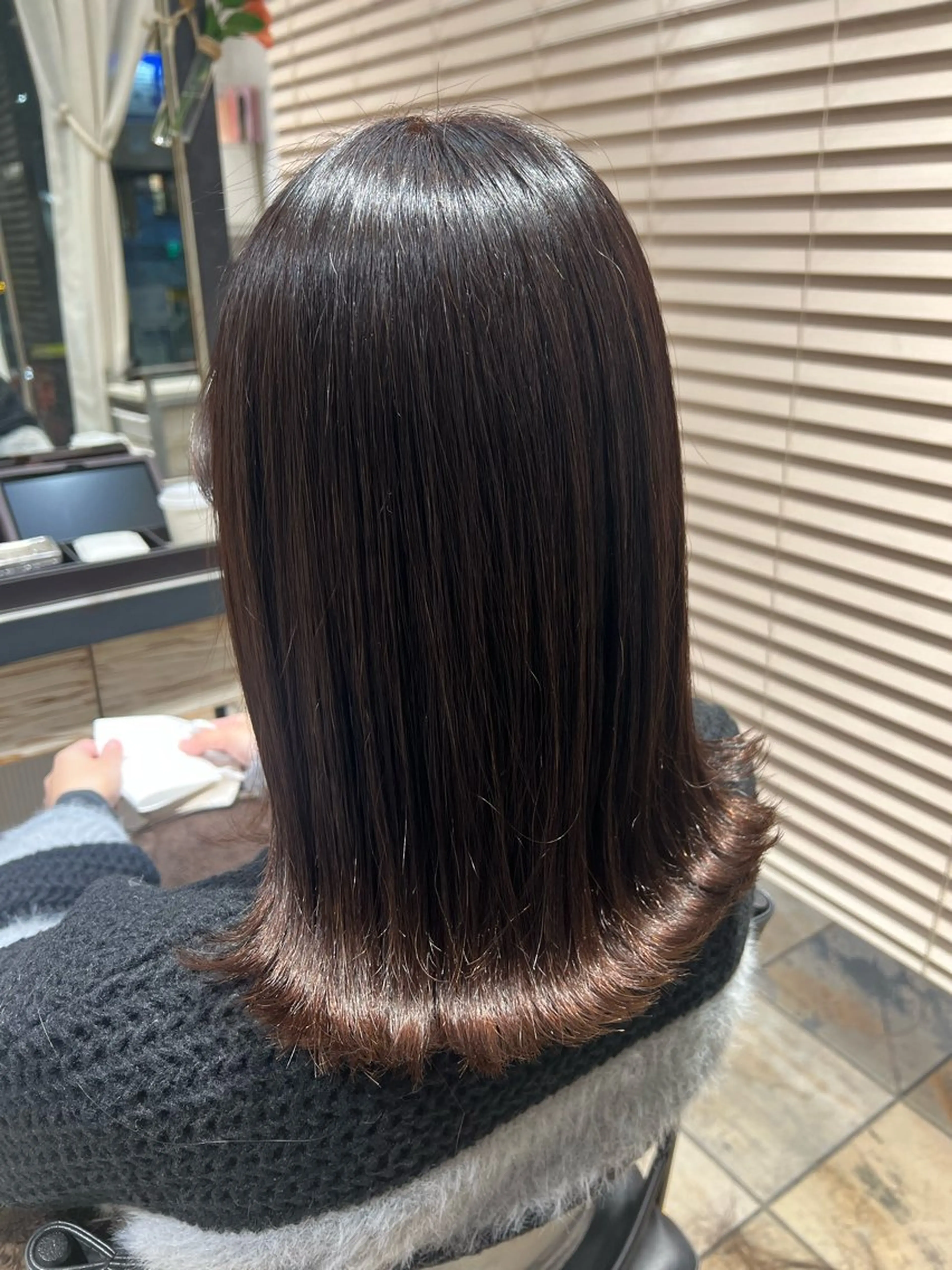 ミディアム カラー カット ヘアカラー トリートメント 下池 紗加のヘアスタイル