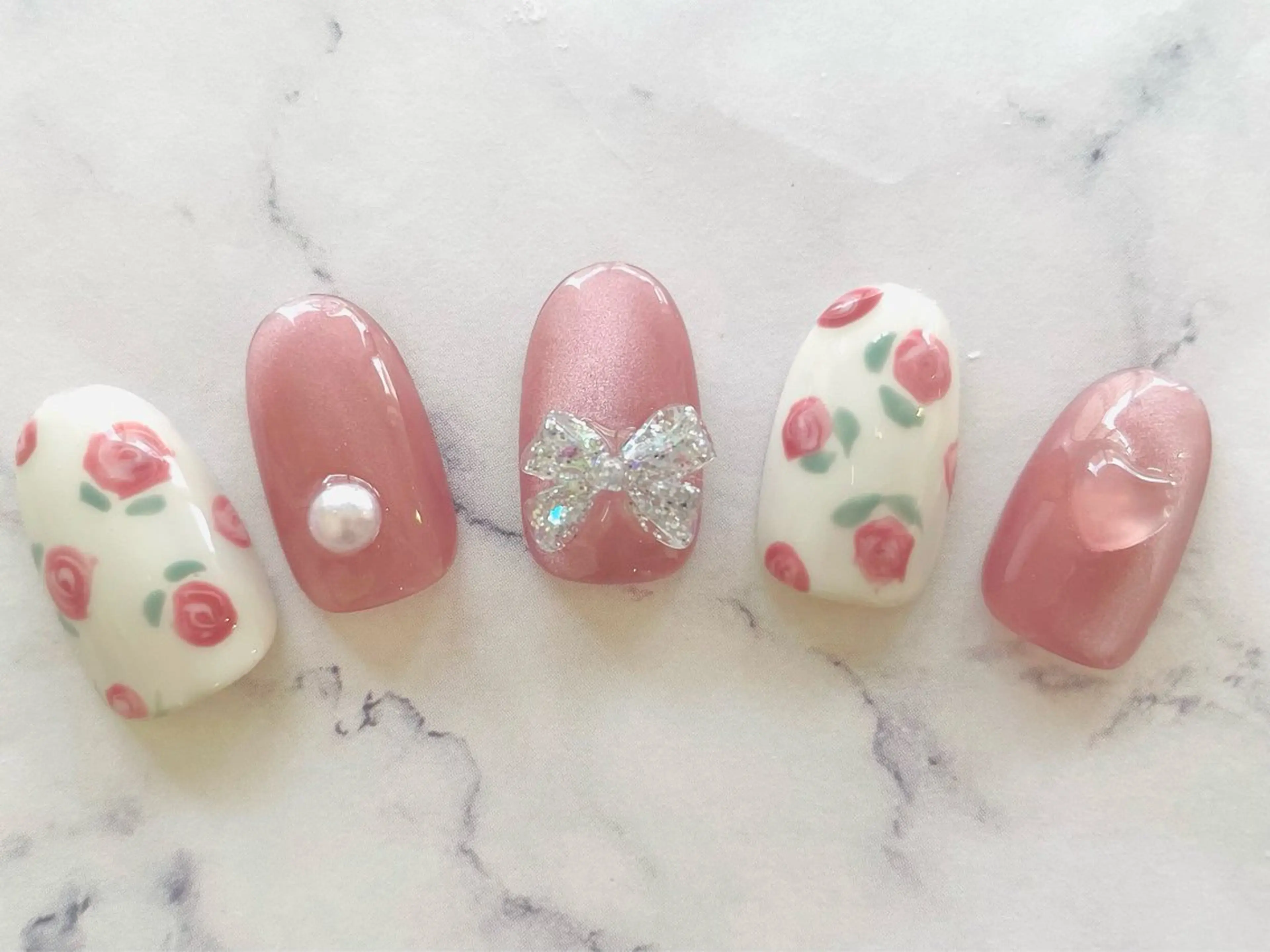 定額デザイン・デザインコース(片手アート２本ずつ)💅オフケアつきの写真