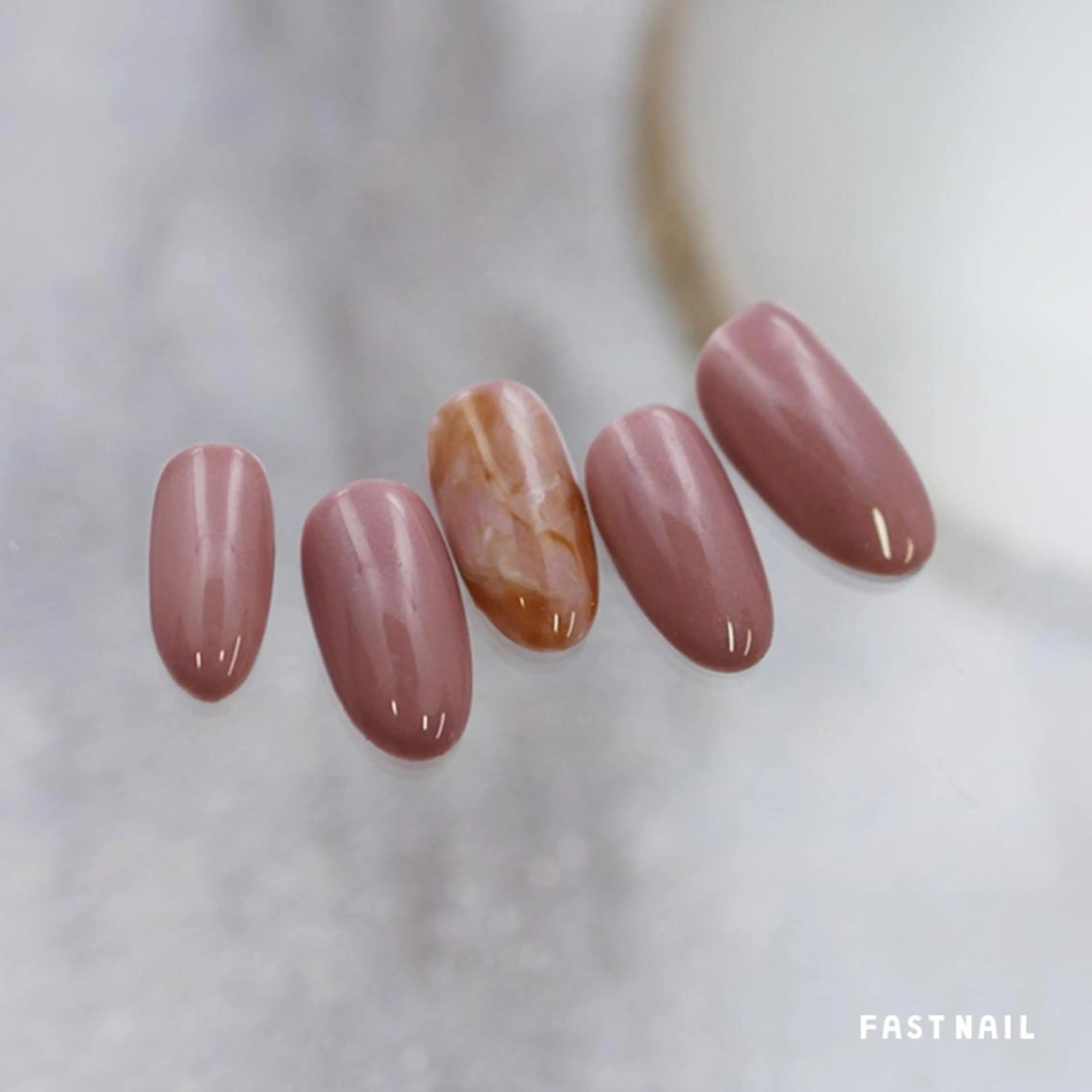 ネイル べっ甲ネイル ファストネイル　ロコ 志免のネイルデザイン