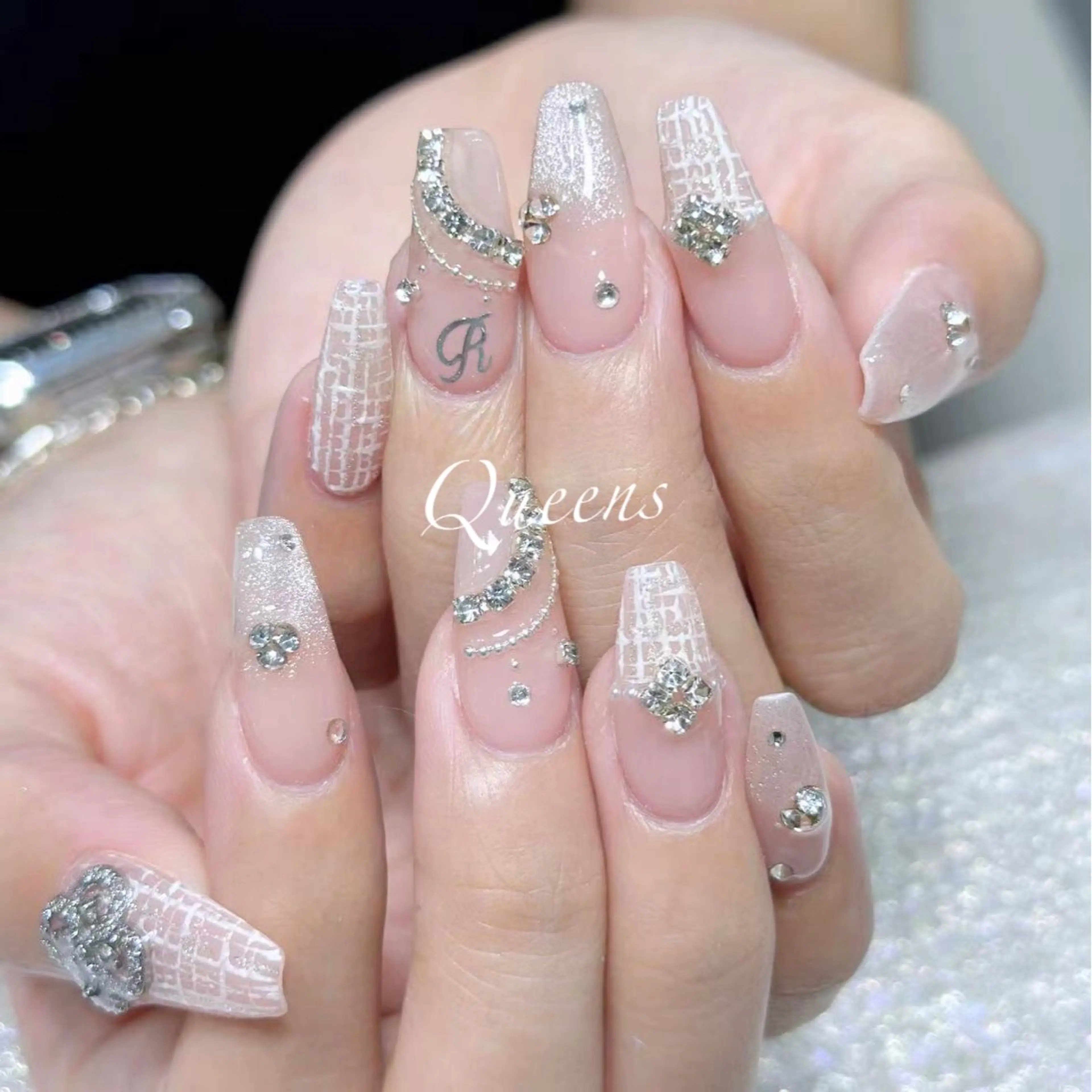 ネイル ハンドネイル Queens ひなのネイルデザイン