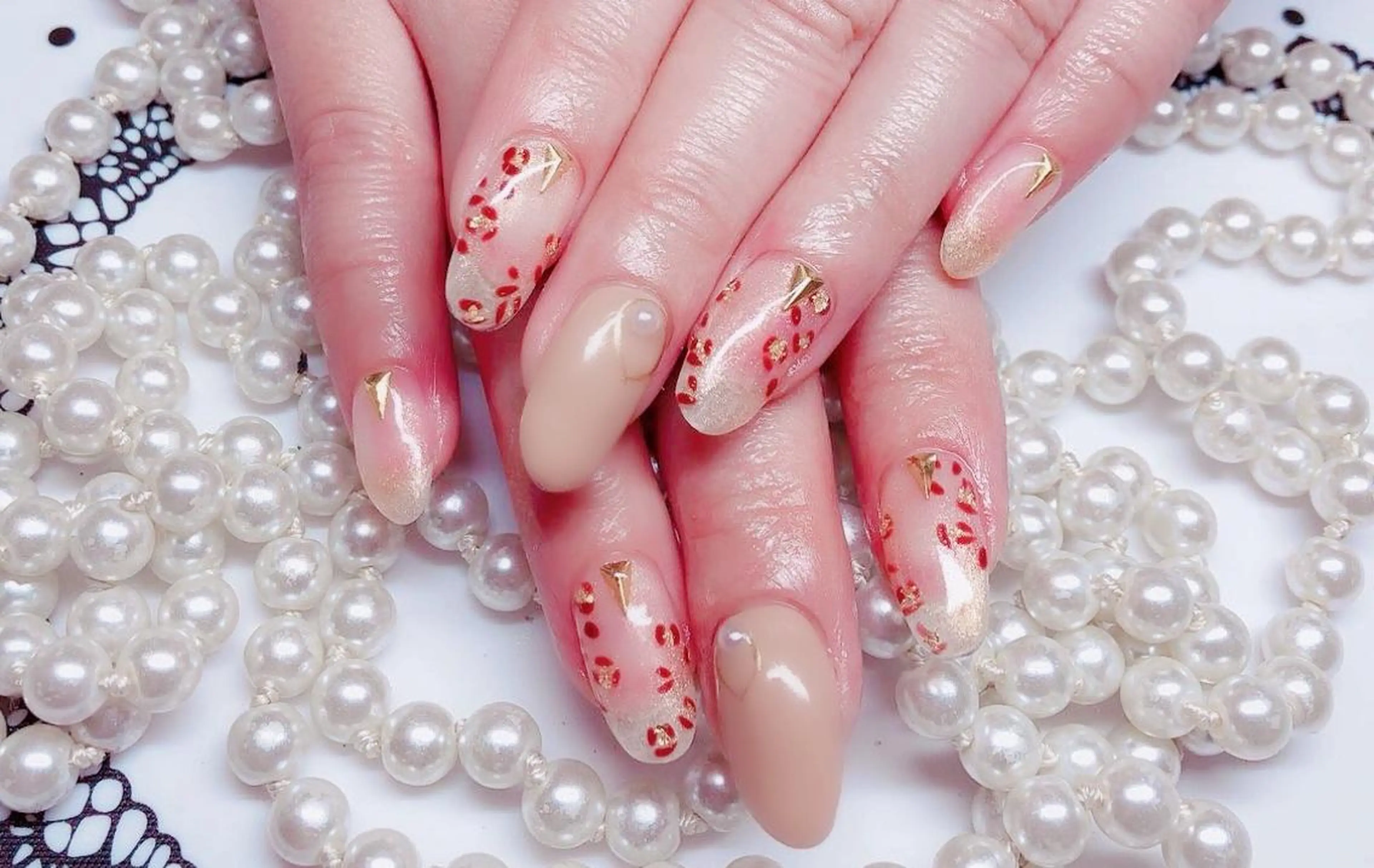 ネイル ハンドネイル マジックミラー所属・マジック ミラーのネイルデザイン