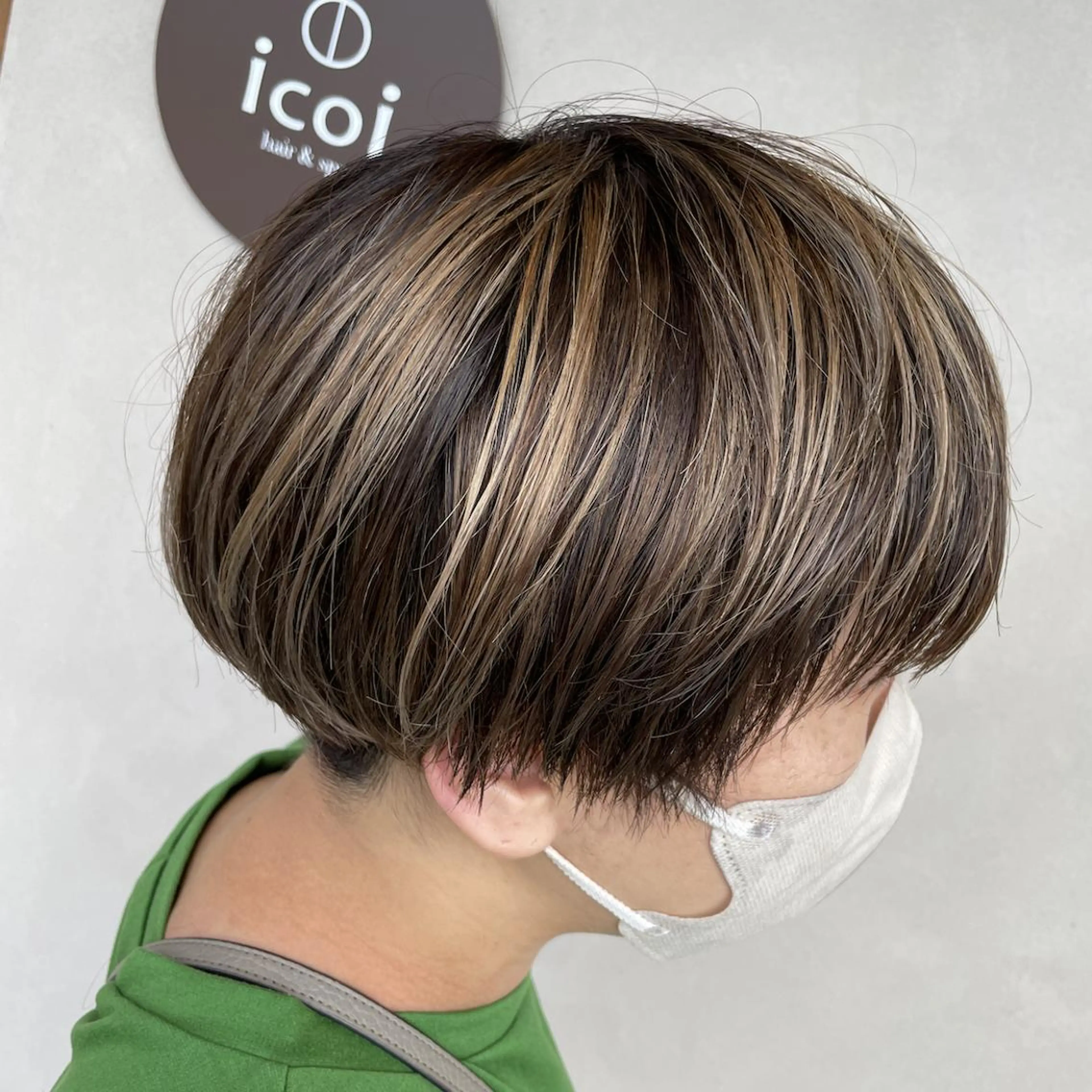 【大人ハイライト】カット+ケアカラー+ハイライトカラー+OggiottoうるツヤTrの写真