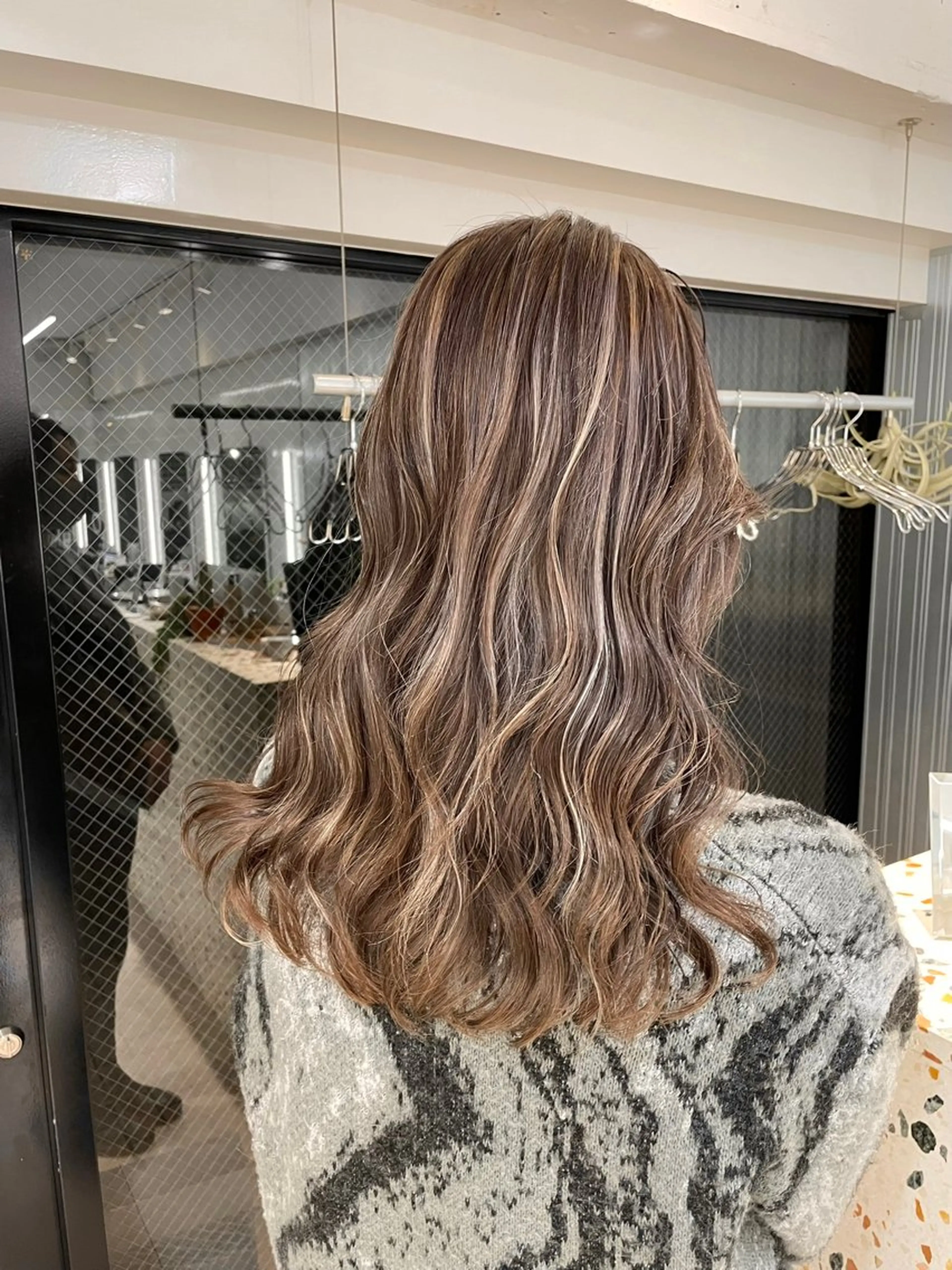 ロング カラー バレイヤージュ ハイライトカラー 外国人風カラー ハイライト レイヤーカット ヘアカラー ✨レイヤーカット 海外ヘア/原宿✨のヘアスタイル