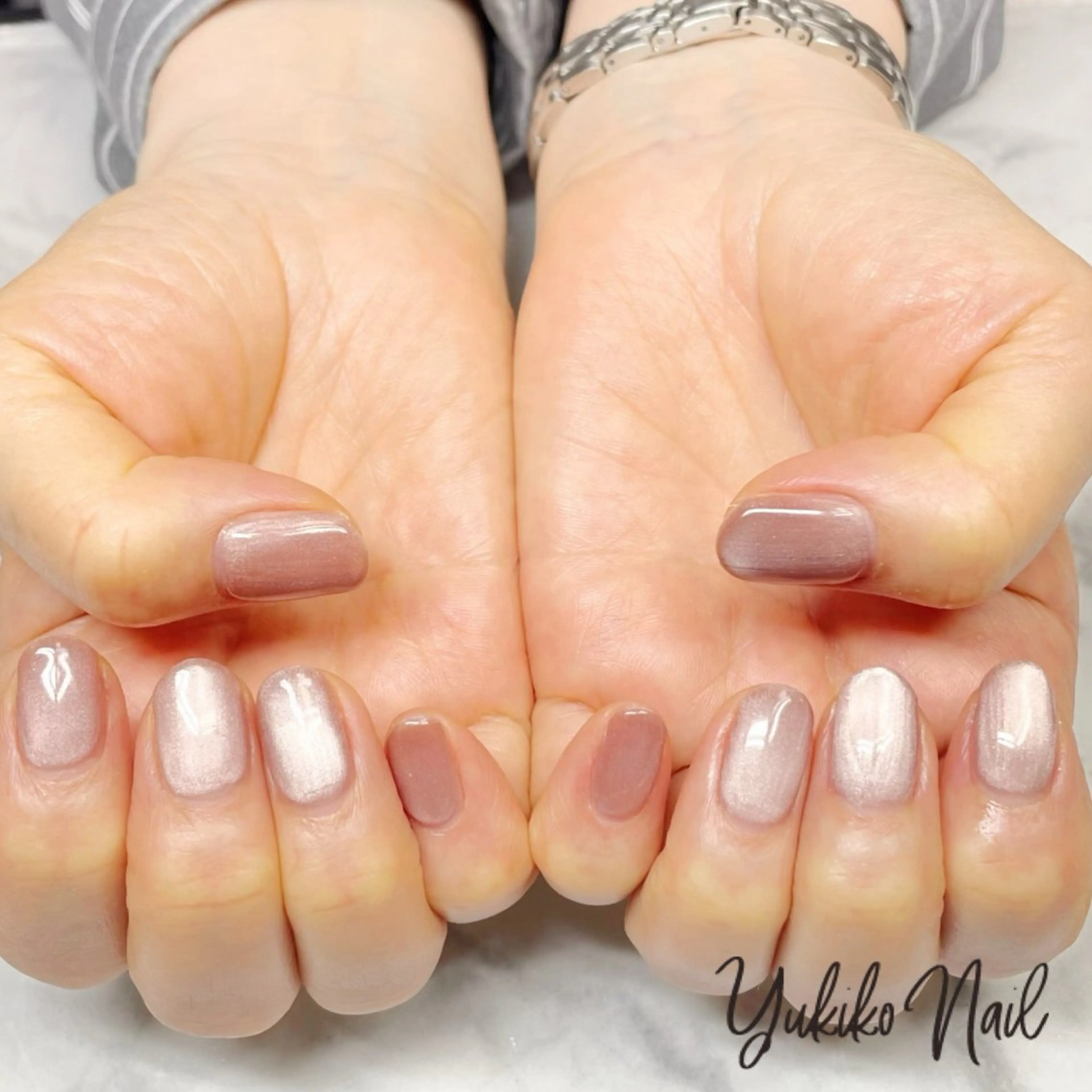 ネイル 氷ネイル・うるうるネイル マグネットネイル ワンカラーネイル ピンク ハンドネイル ユキコ ネイルのネイルデザイン