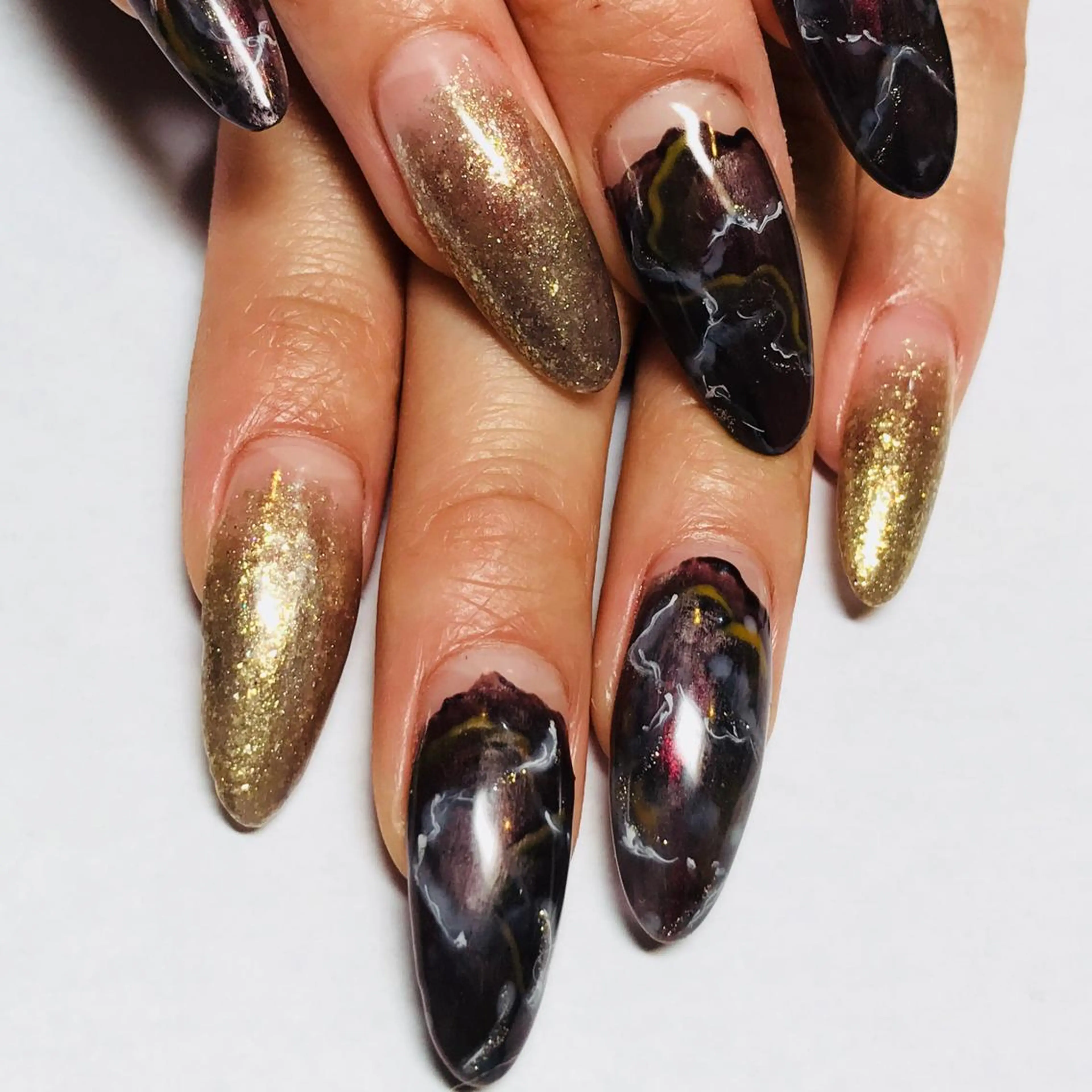 ネイル ニュアンスネイル ハンドネイル VOGUE ×SWANのネイルデザイン