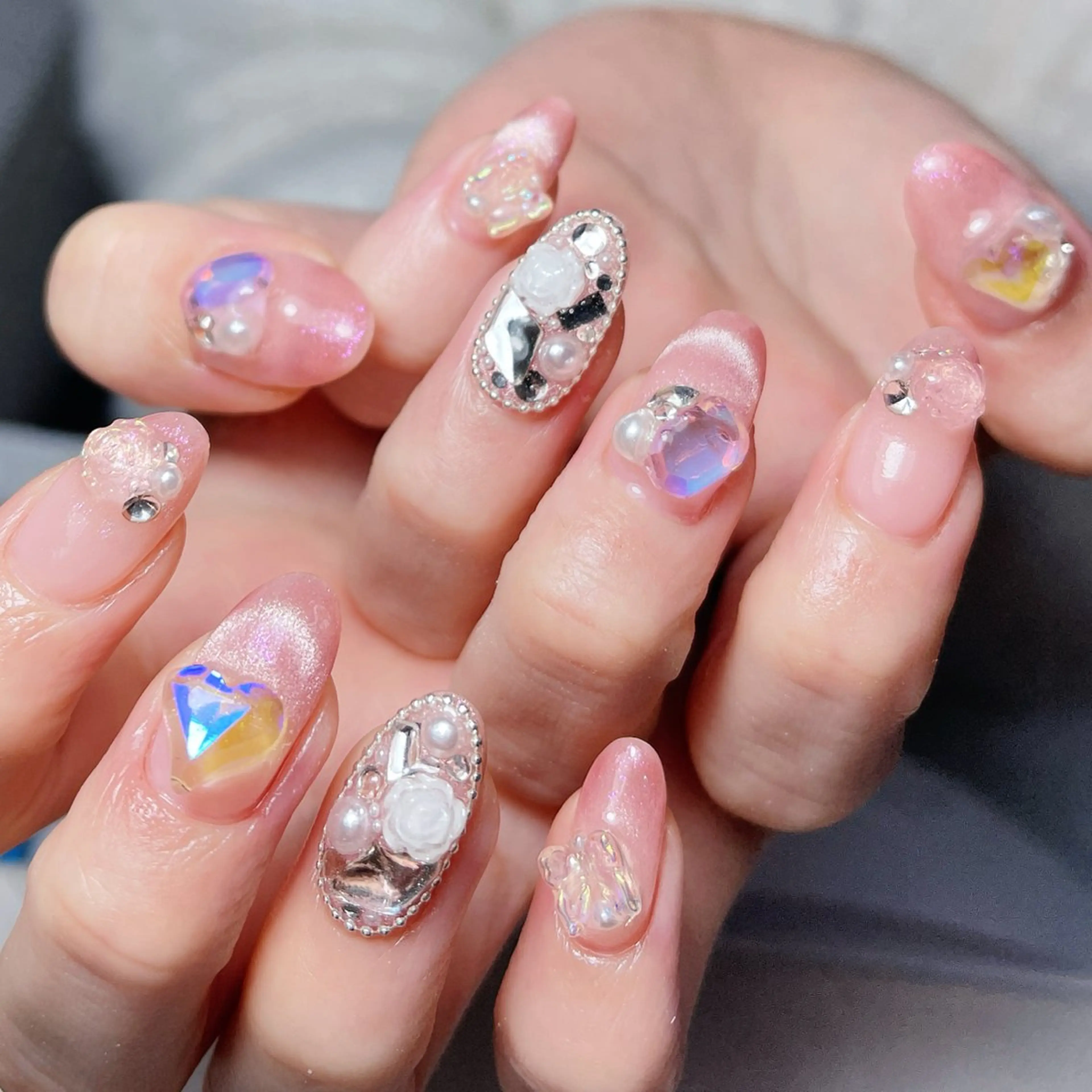 ネイル ハンドネイル Queens ciciのネイルデザイン