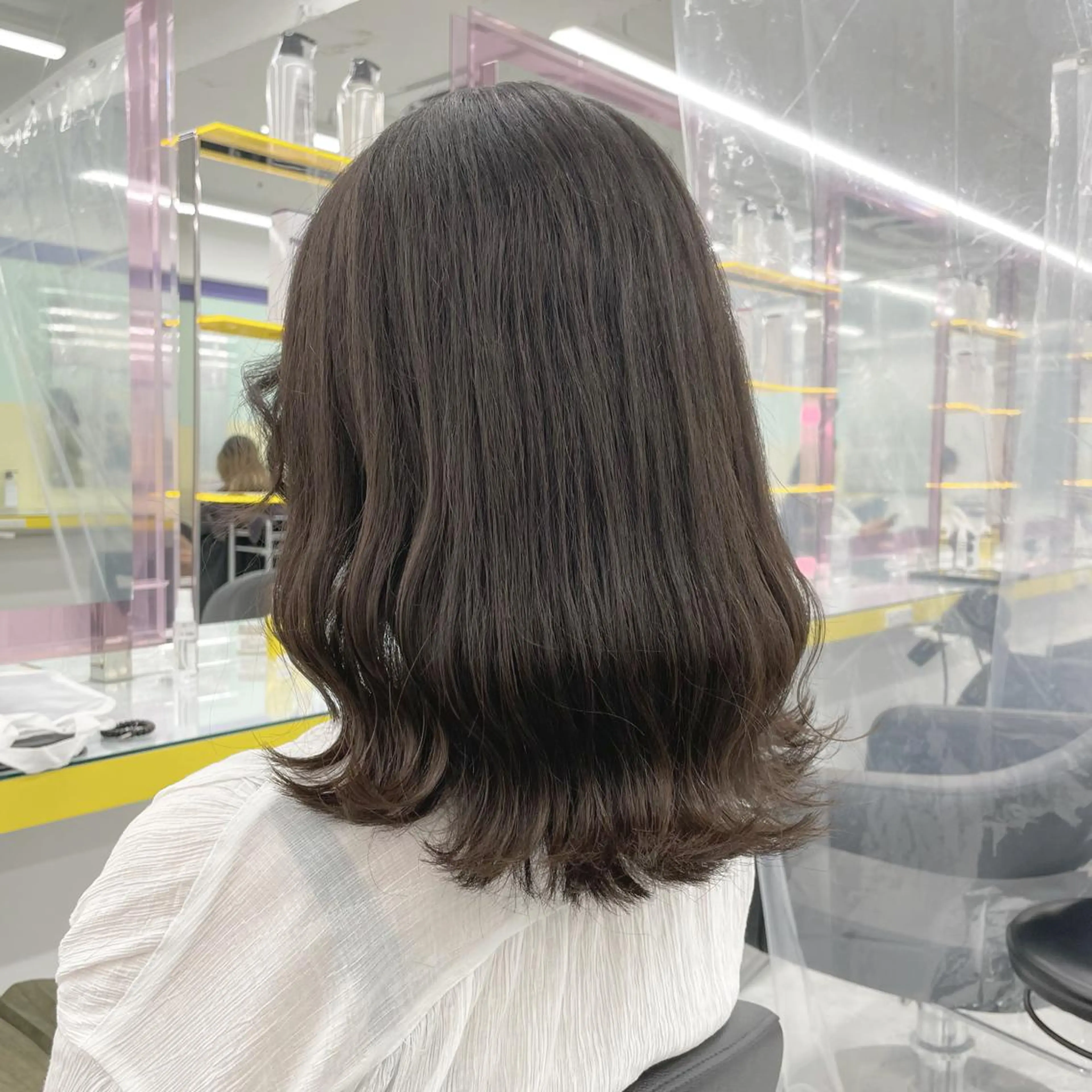 ミディアム カラー ヘアアレンジ カット ヘアカラー トリートメント ヘアセット ☁️縮毛矯正✖️ 透明感☁️りくのヘアスタイル