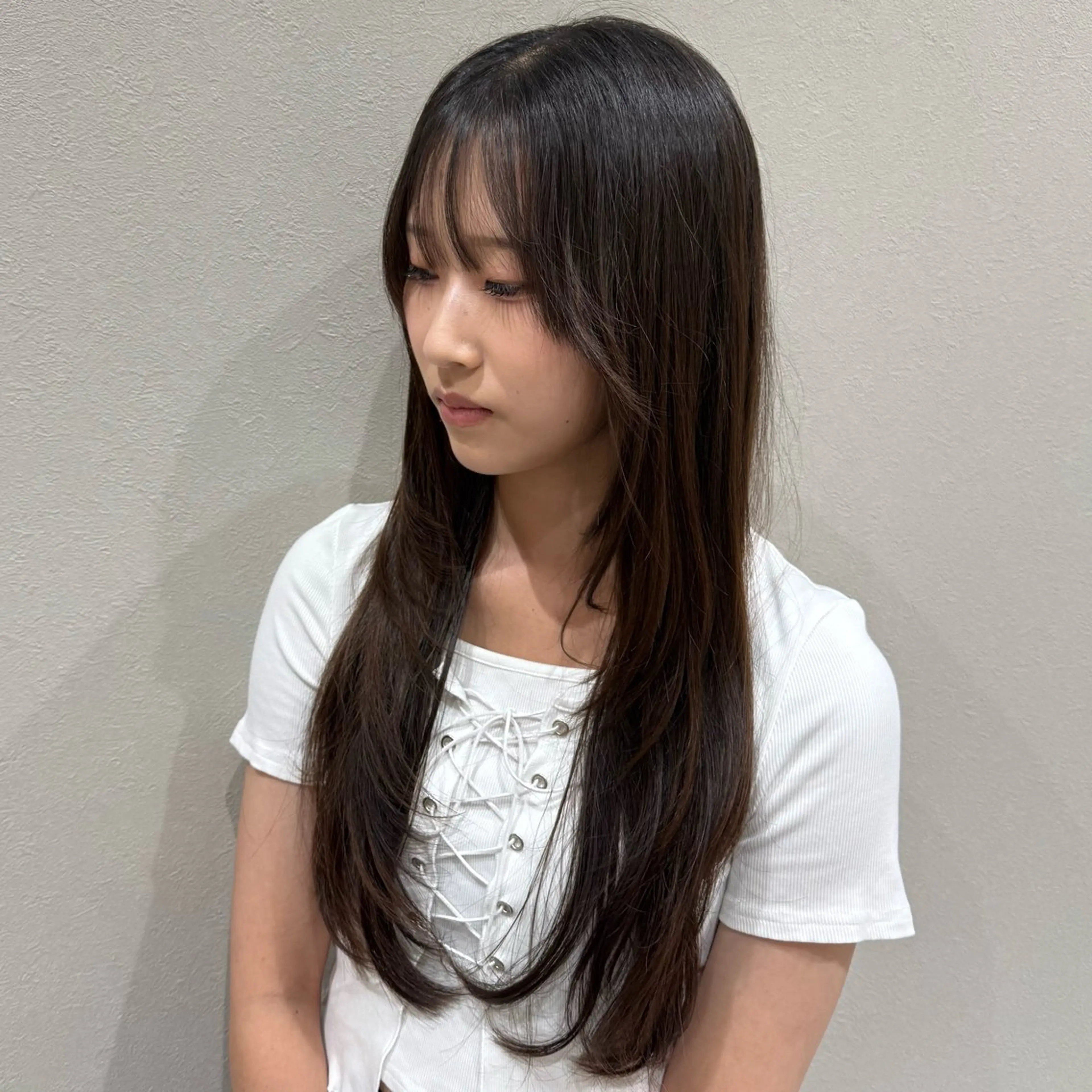 ロング カット 韓国レイヤー｜ 透明感カラー｜ココナのヘアスタイル