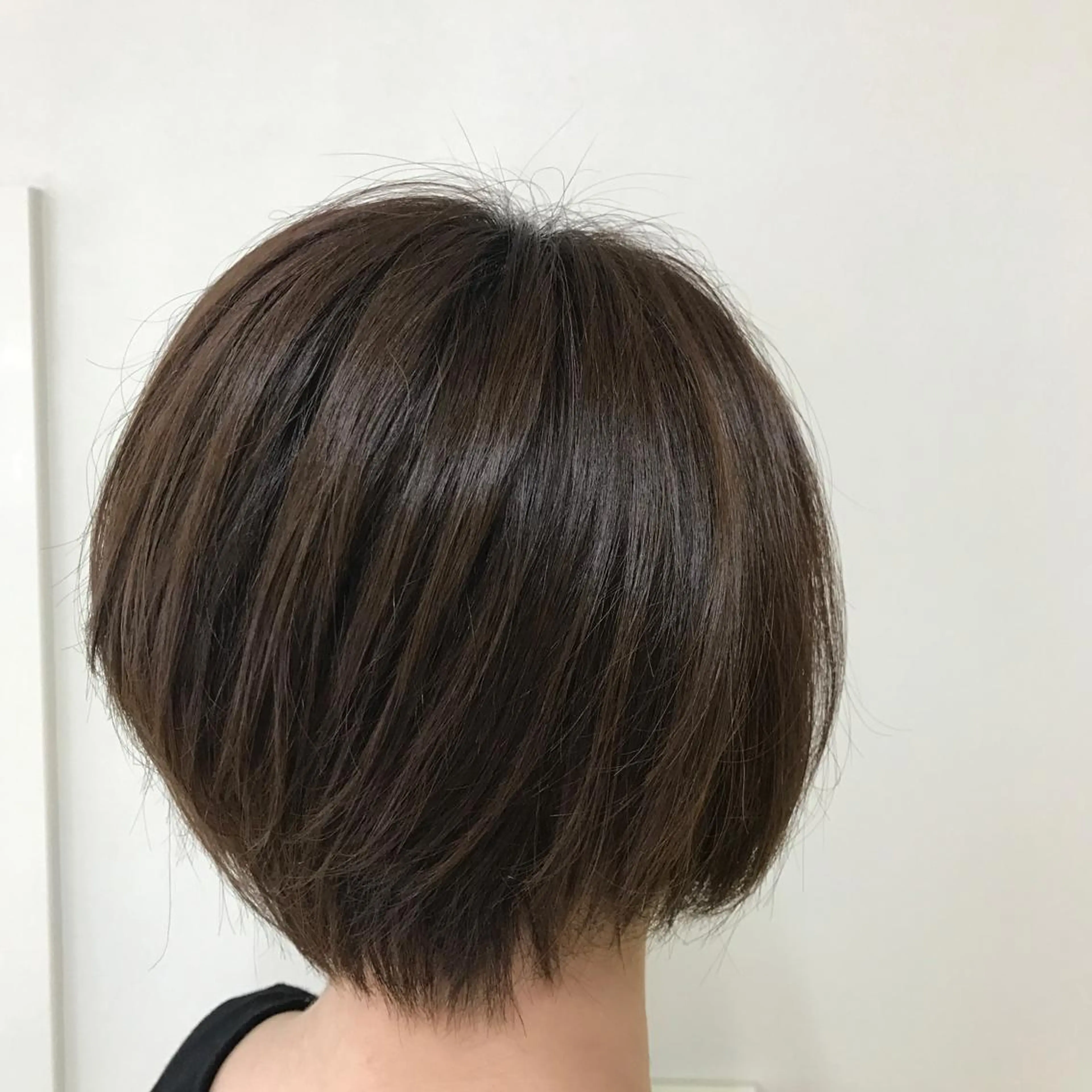 ショート カラー 横田  尚登のヘアスタイル