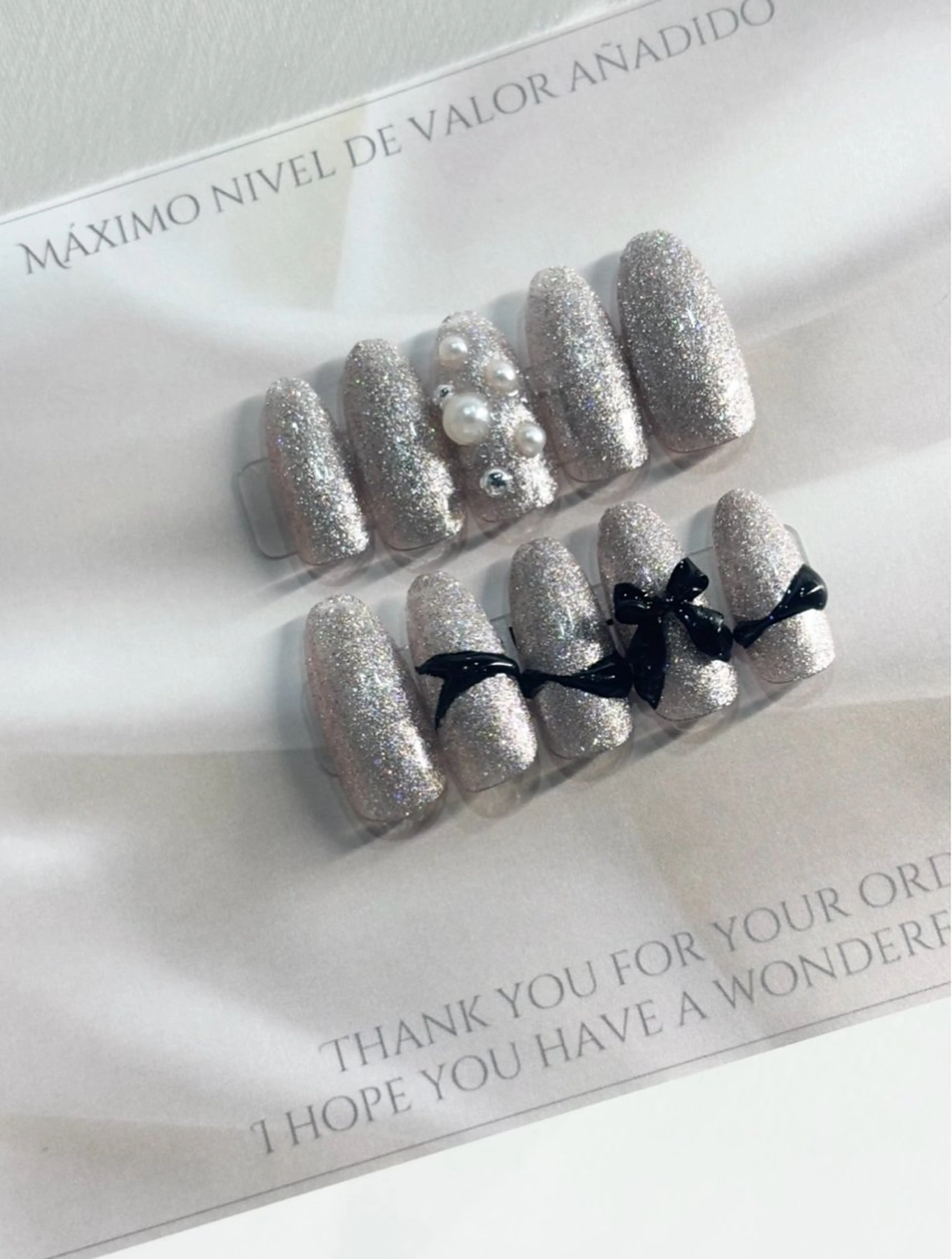 ネイル フラッシュネイル フラッシュマグ マグネットネイル リボン ハンドネイル マキシモ 坂上のネイルデザイン