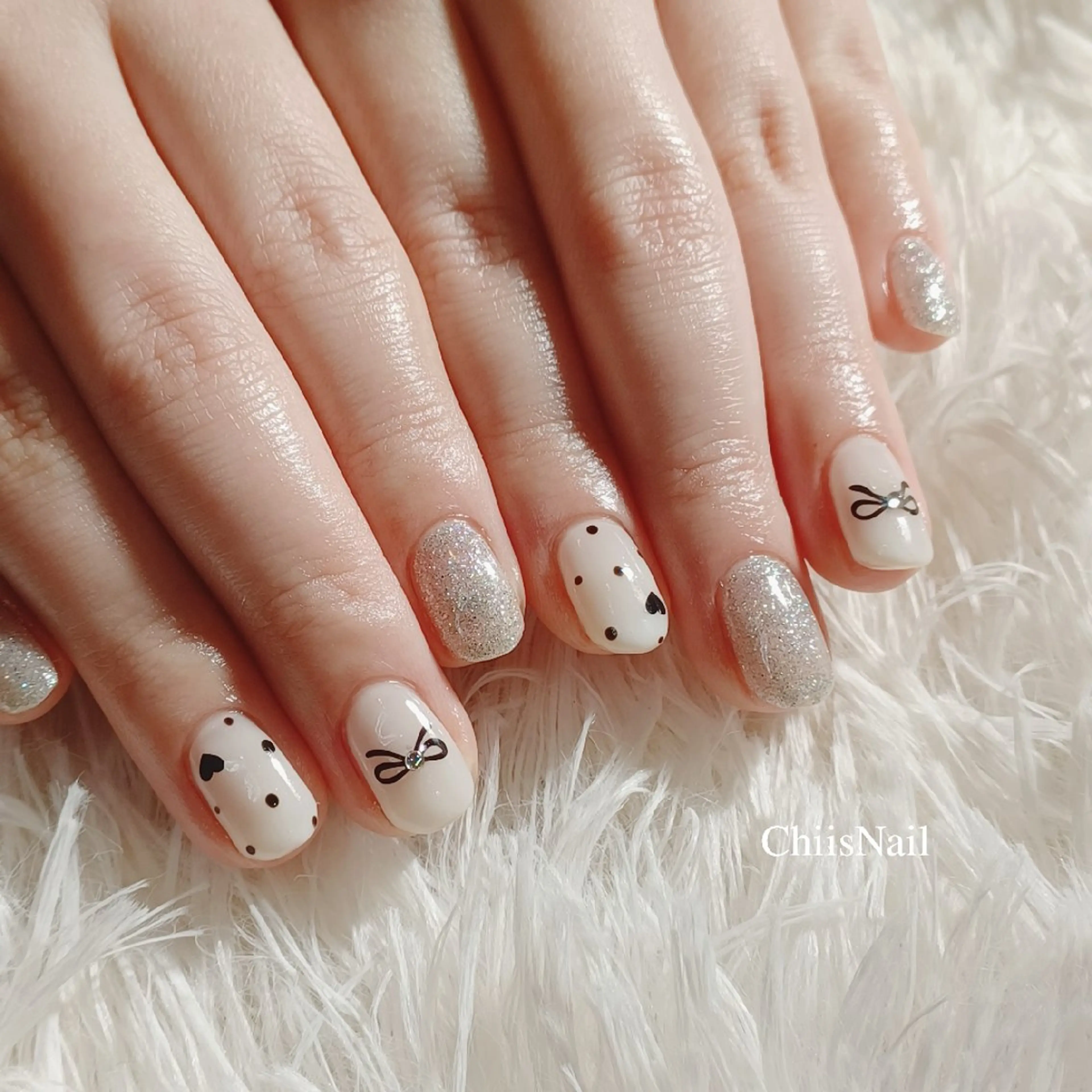 ネイル ガーリー ハンドネイル ChiisNail チィズネイルのネイルデザイン