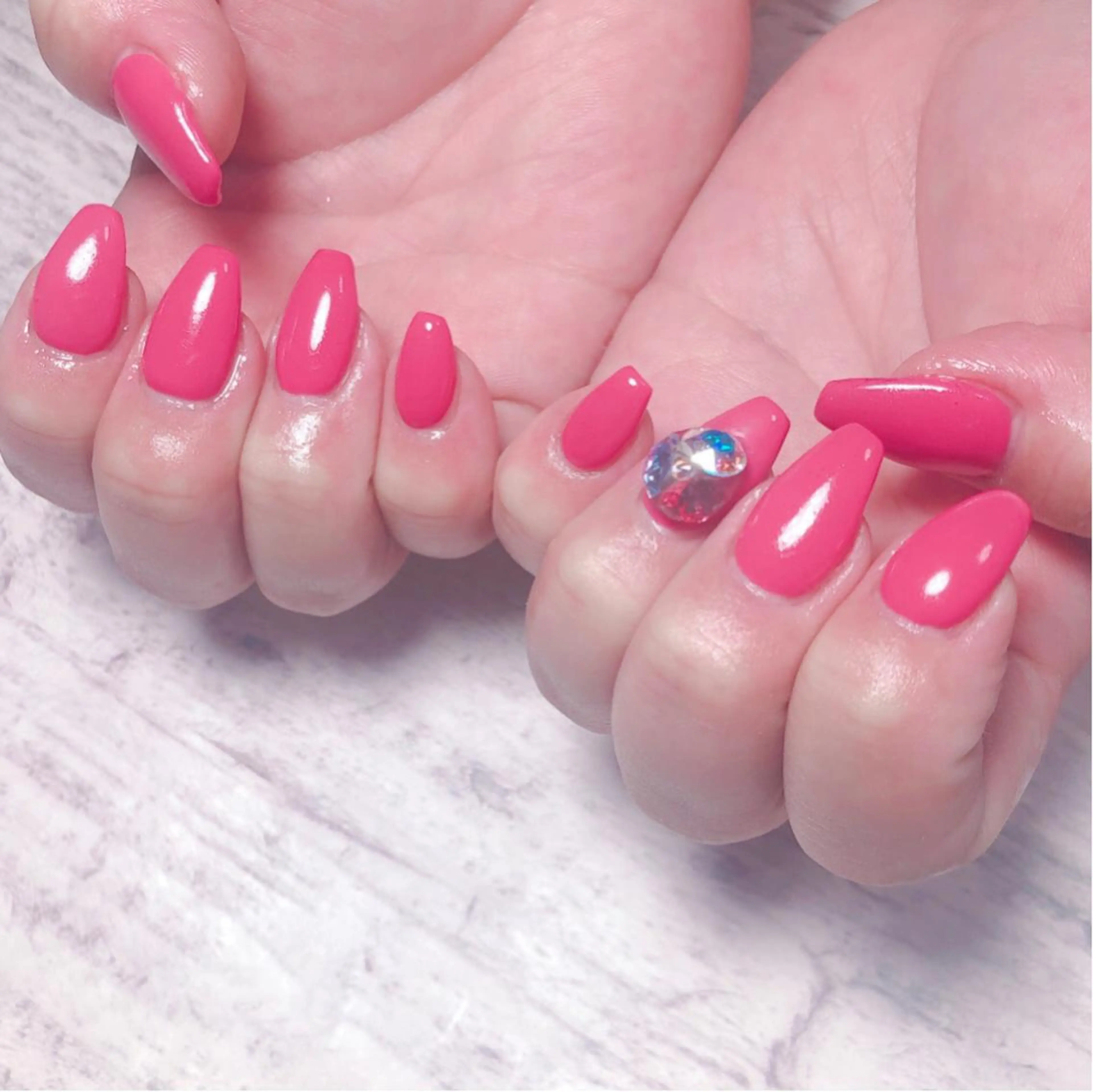 ネイル ストーンネイル 個室ネイルサロンDolly  Girl〜ドーリーガール〜所属・DollyGirl KYOKOのネイルデザイン