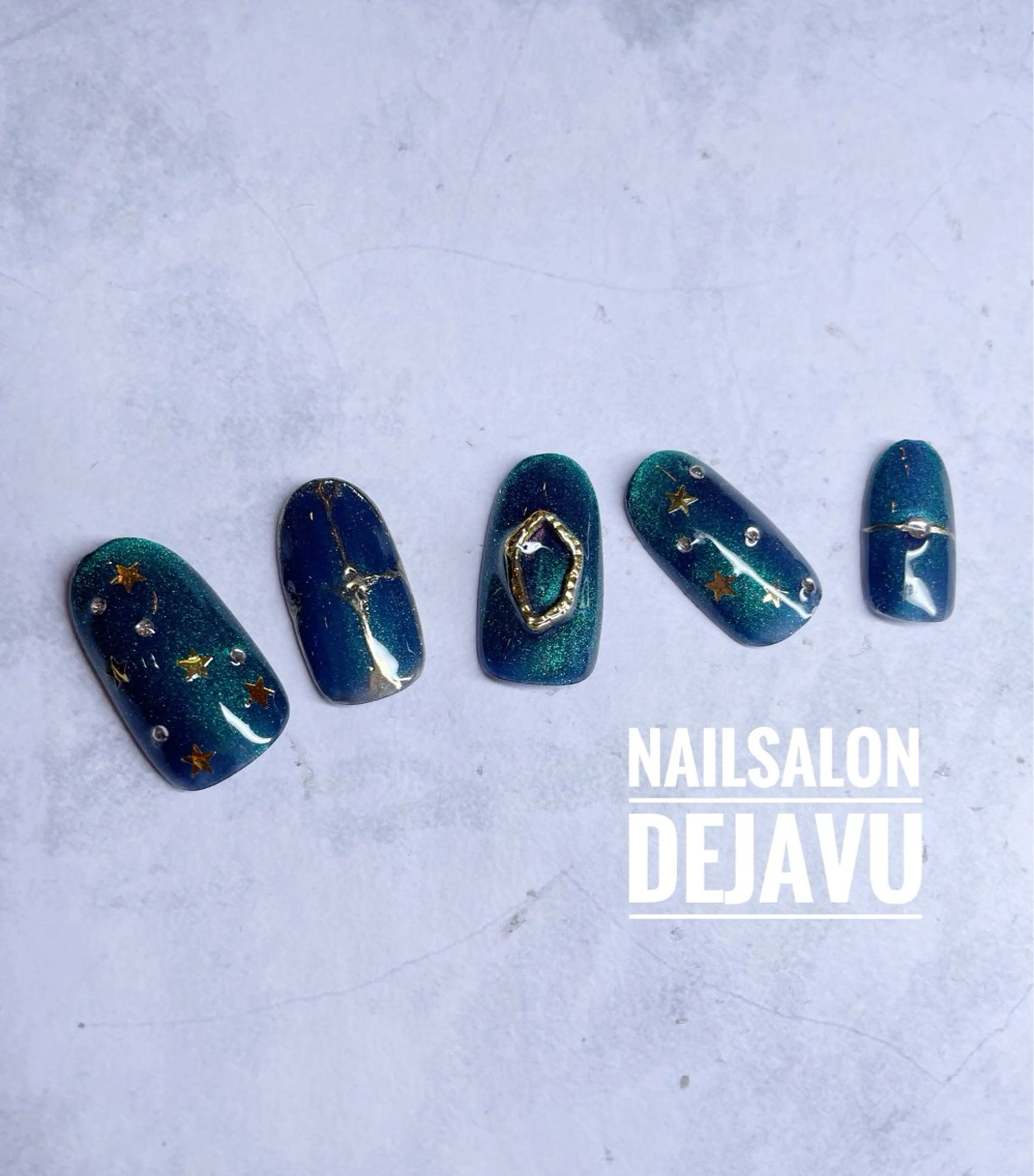 ネイル マグネットネイル ハンドネイル Dejavu所属・Nail salon Dejavu 🌿のネイルデザイン