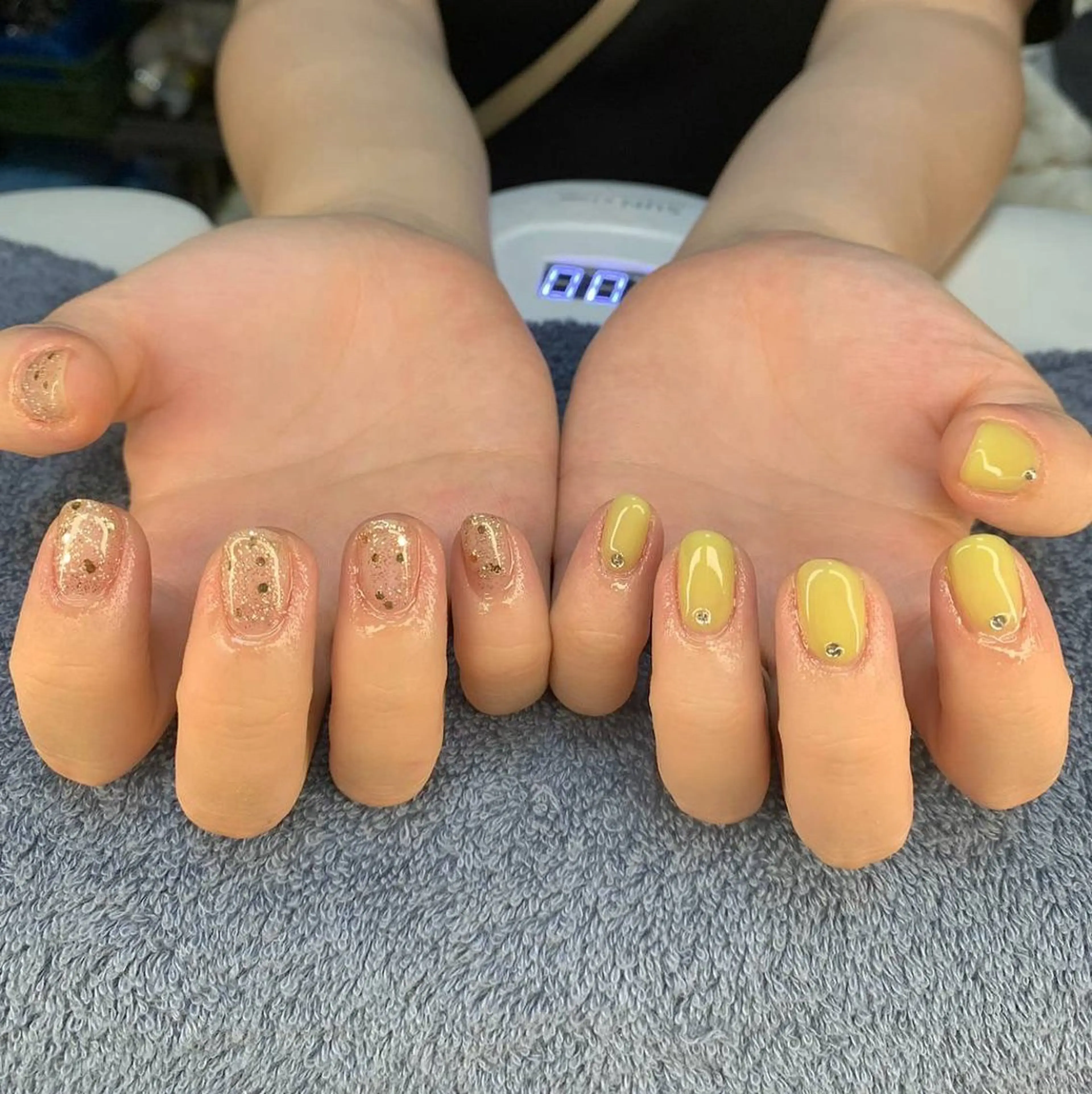 ネイル ストーンネイル ハンドネイル フットネイル MHR nailのネイルデザイン