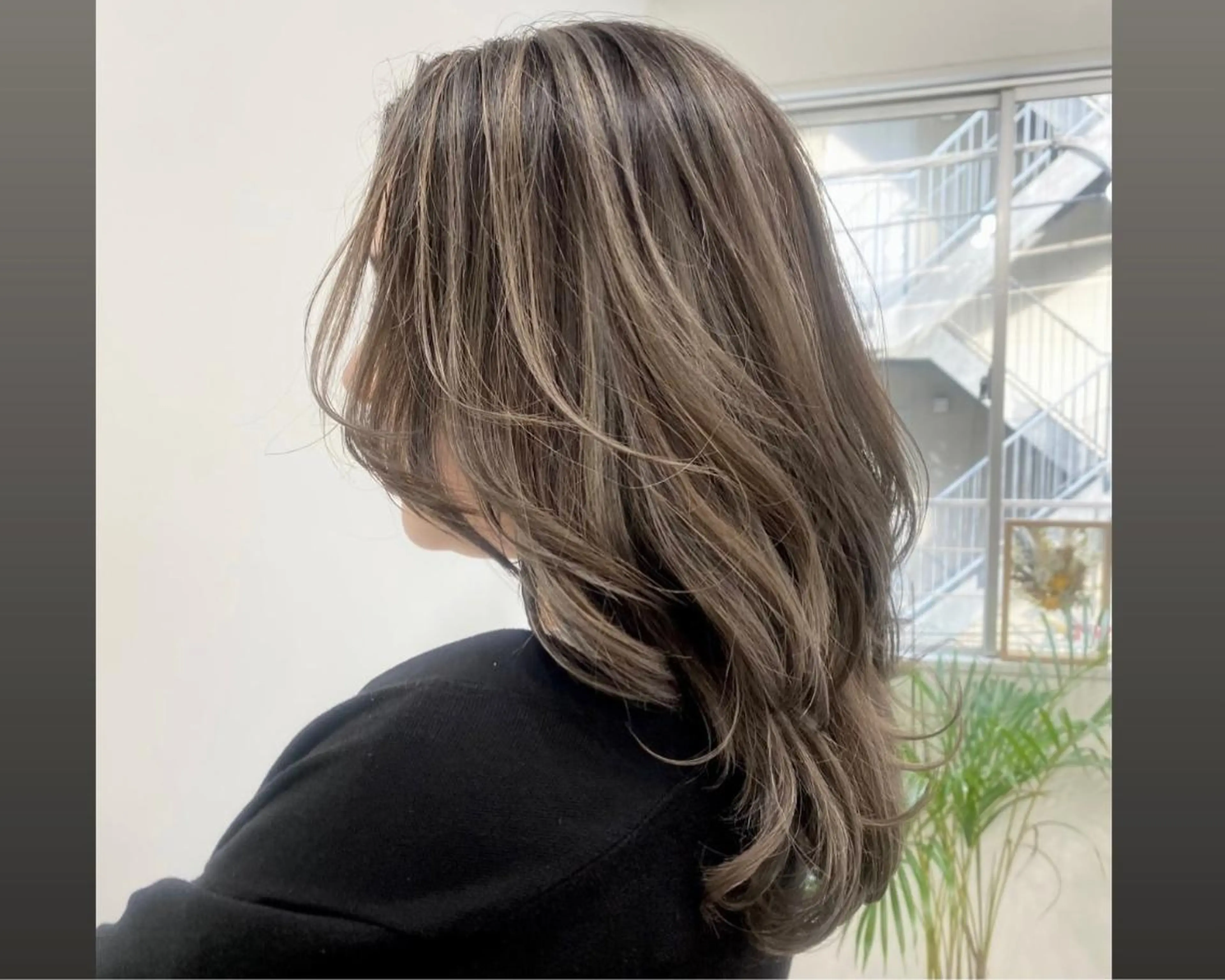 カラー アッシュ アッシュブラック アッシュブラウン アッシュグレー アッシュグレージュ カット ヘアカラー トリートメント ヘッドスパ 韓国風×透明感カラー 髪質改善オタベシンヤのヘアスタイル