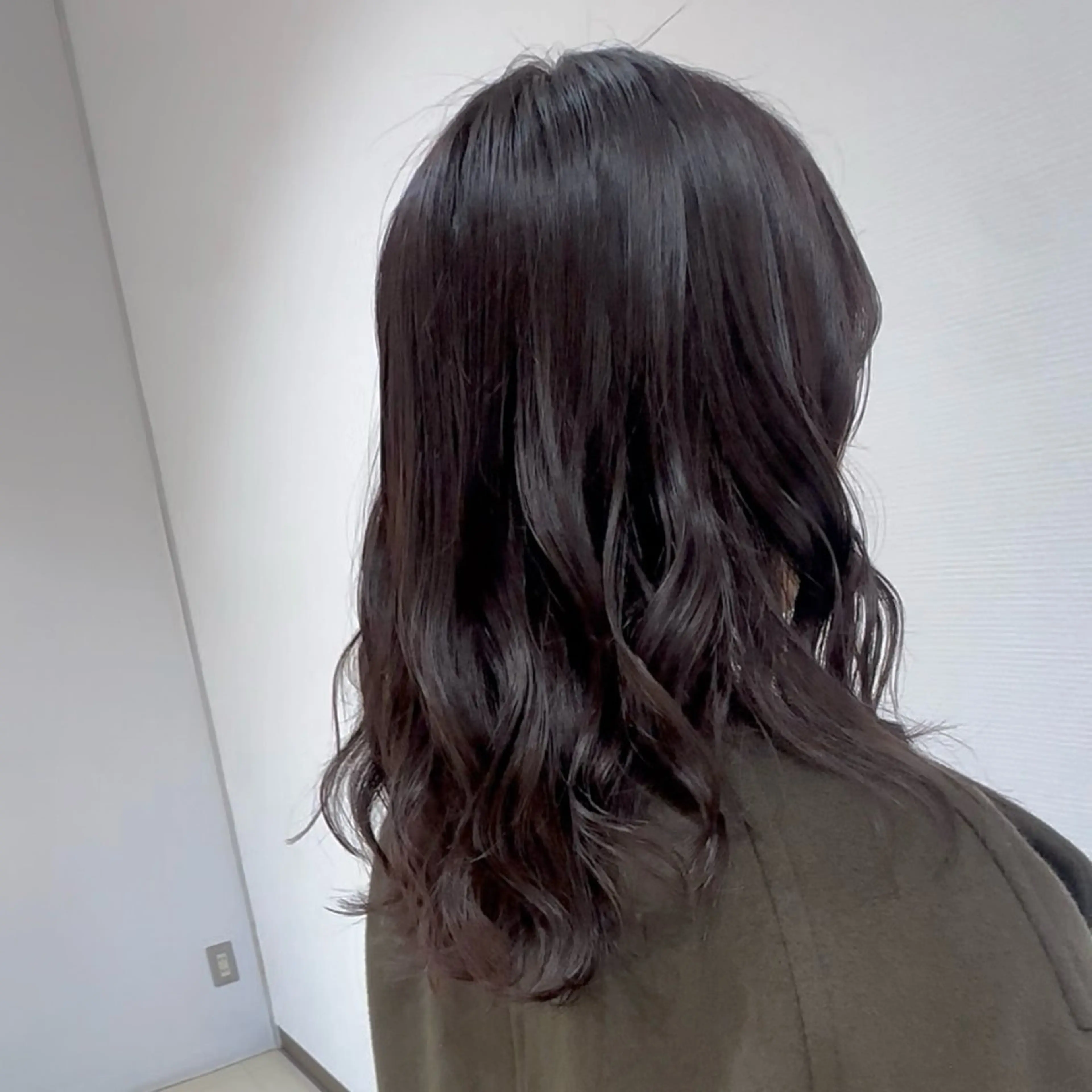 セミロング ヘアカラー トリートメント 透明感イルミナカラー ／寒色/MOMOKAのヘアスタイル