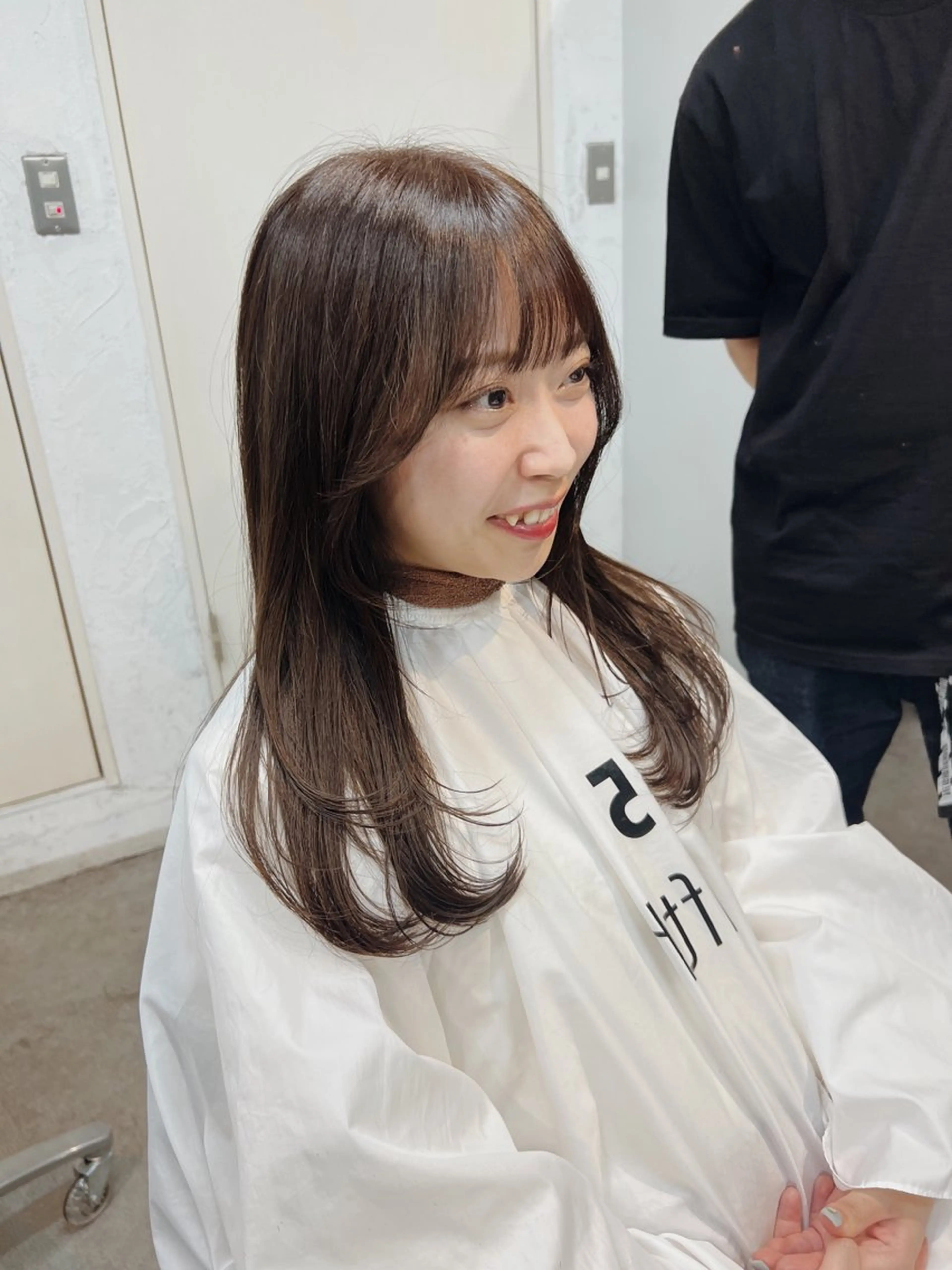 ロング カラー パーマ ヘアアレンジ ロングレイヤー くびれヘア 顔まわりレイヤー 韓国風ヘア くびれレイヤー ショートヘア原宿 fifth コシのヘアスタイル