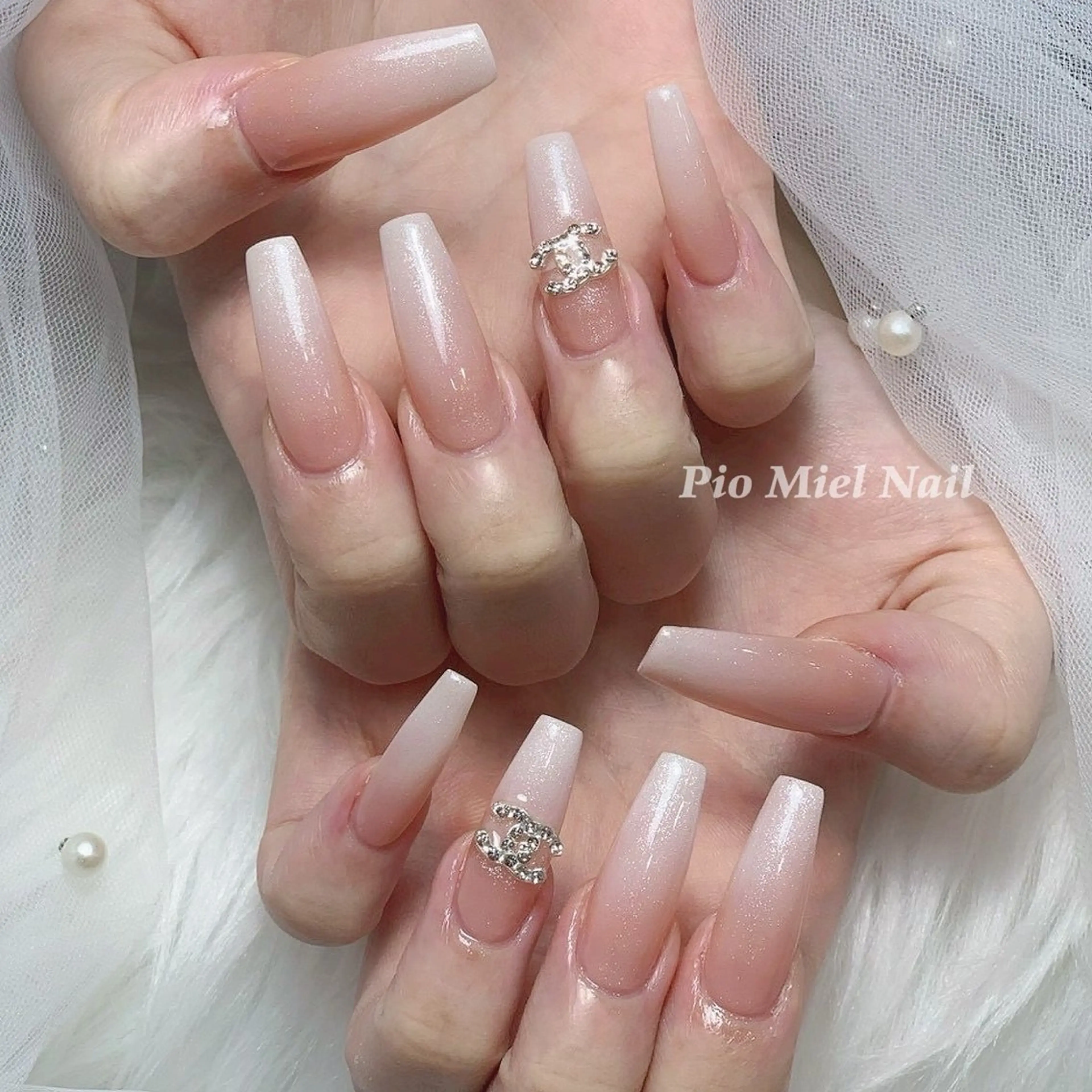 ネイル フレンチネイル グラデーション 韓国ネイル マグネットネイル ニュアンスネイル ハンドネイル HANA 長さだしのネイルデザイン