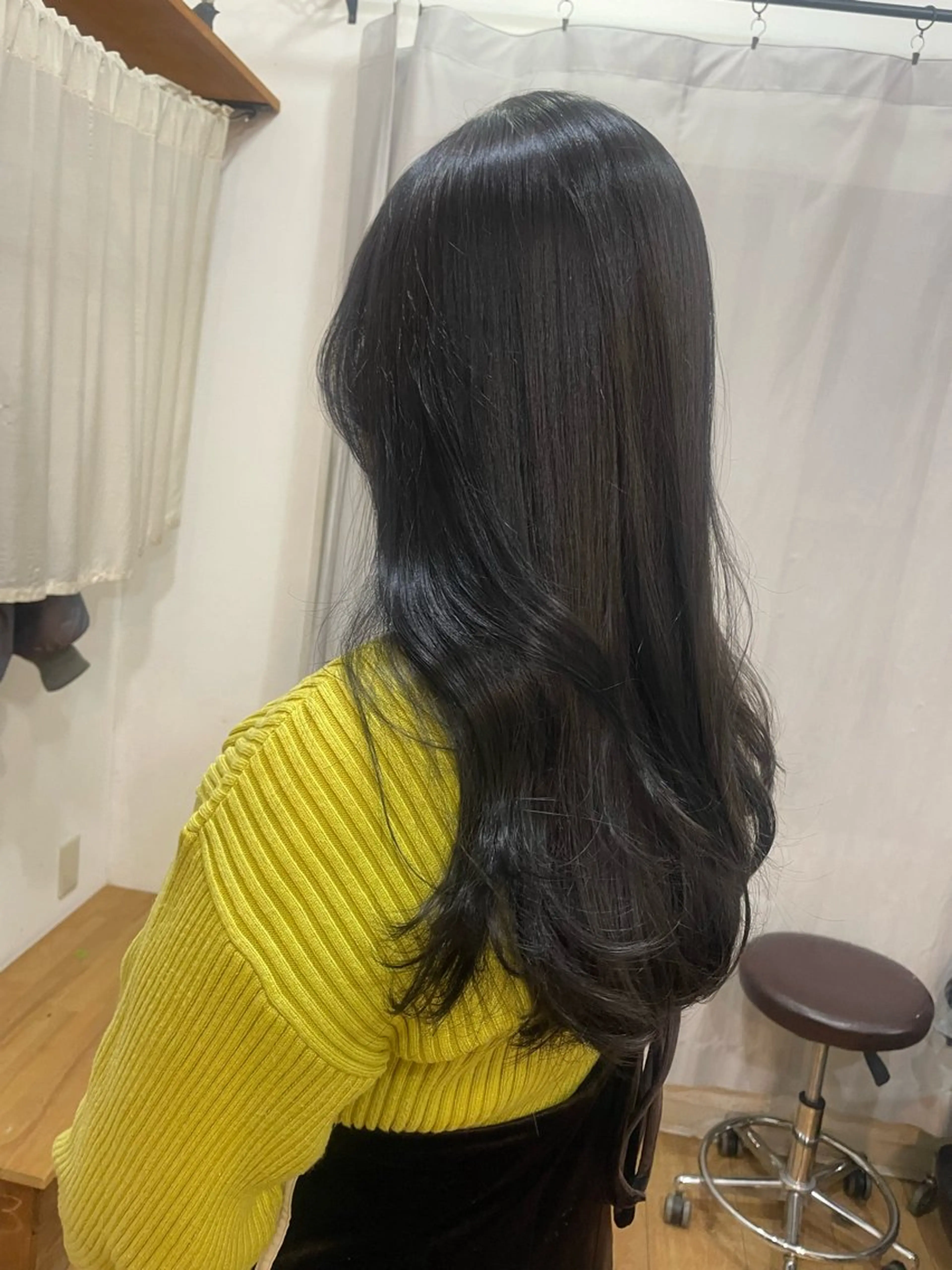 ロング カラー 透明感カラー momoka ［pejite]のヘアスタイル