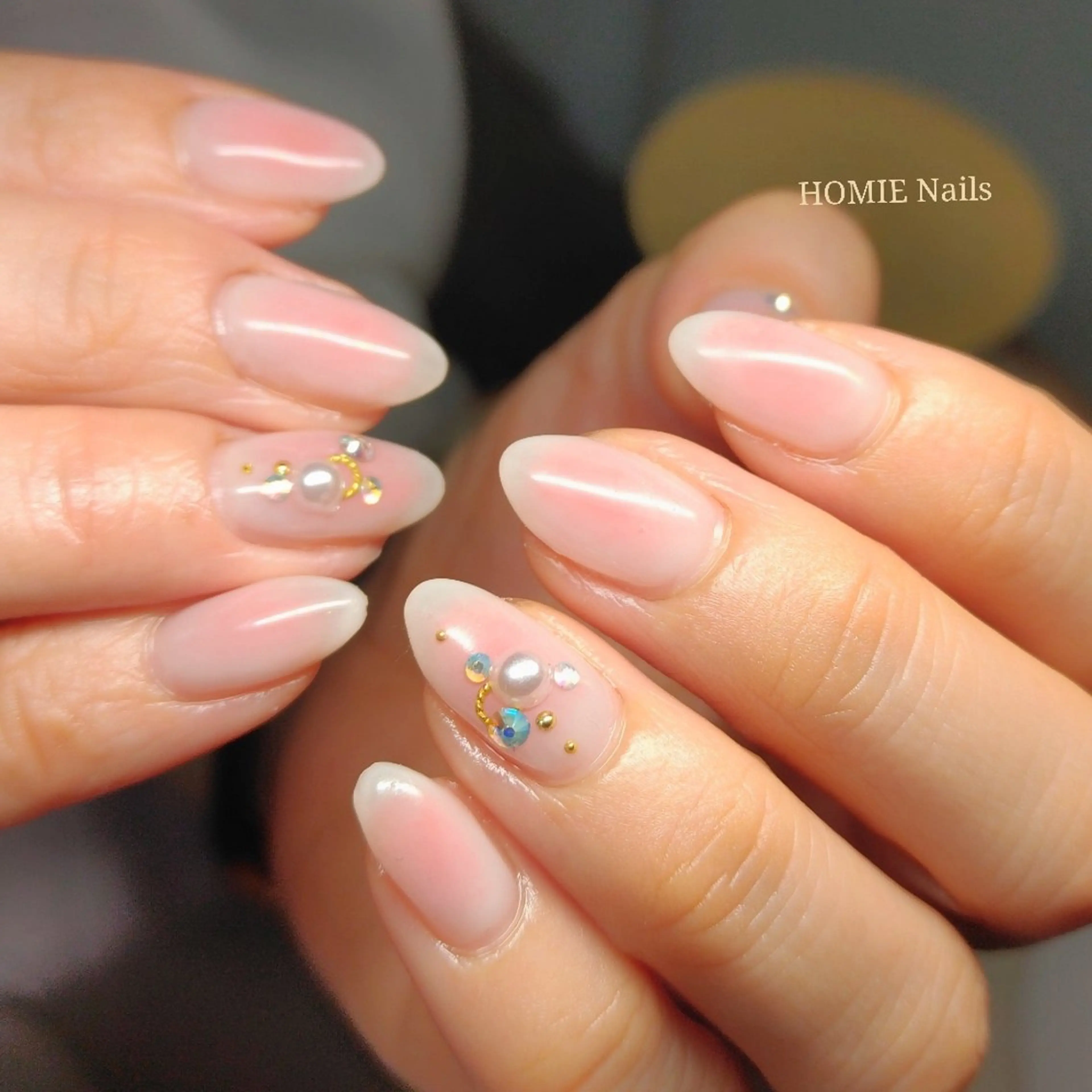 ネイル チークネイル オフザリップパーク Asamiのネイルデザイン