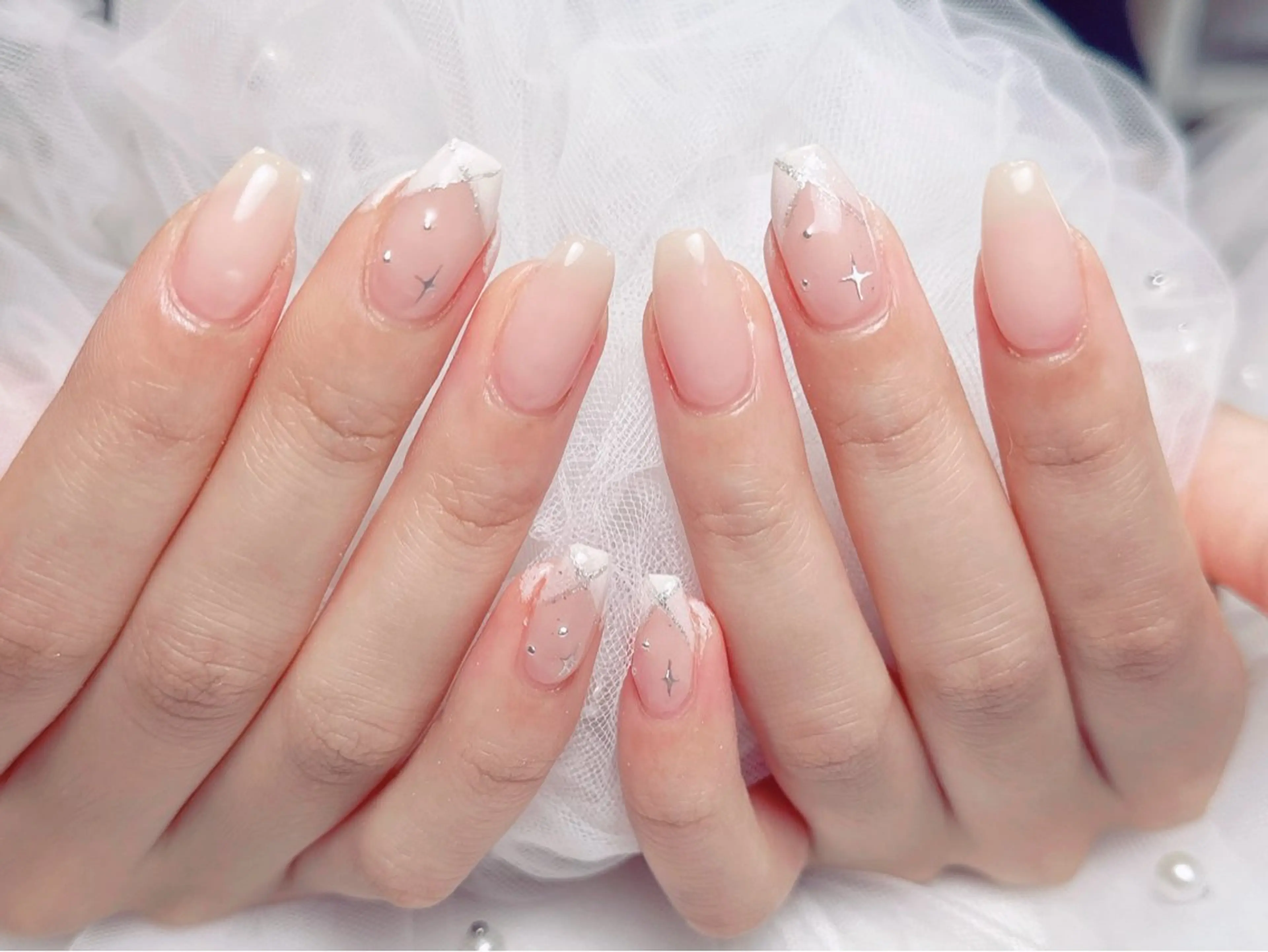 ネイル フレンチネイル ジェルネイル ハート 韓国ネイル マグネットネイル ハンドネイル ネイルサロン lotusのネイルデザイン